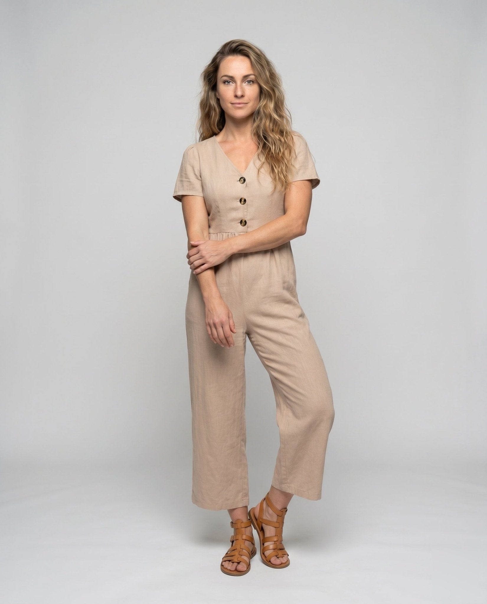 Women's airy jumpsuit with button-decorated and tailored details - Chichicherry