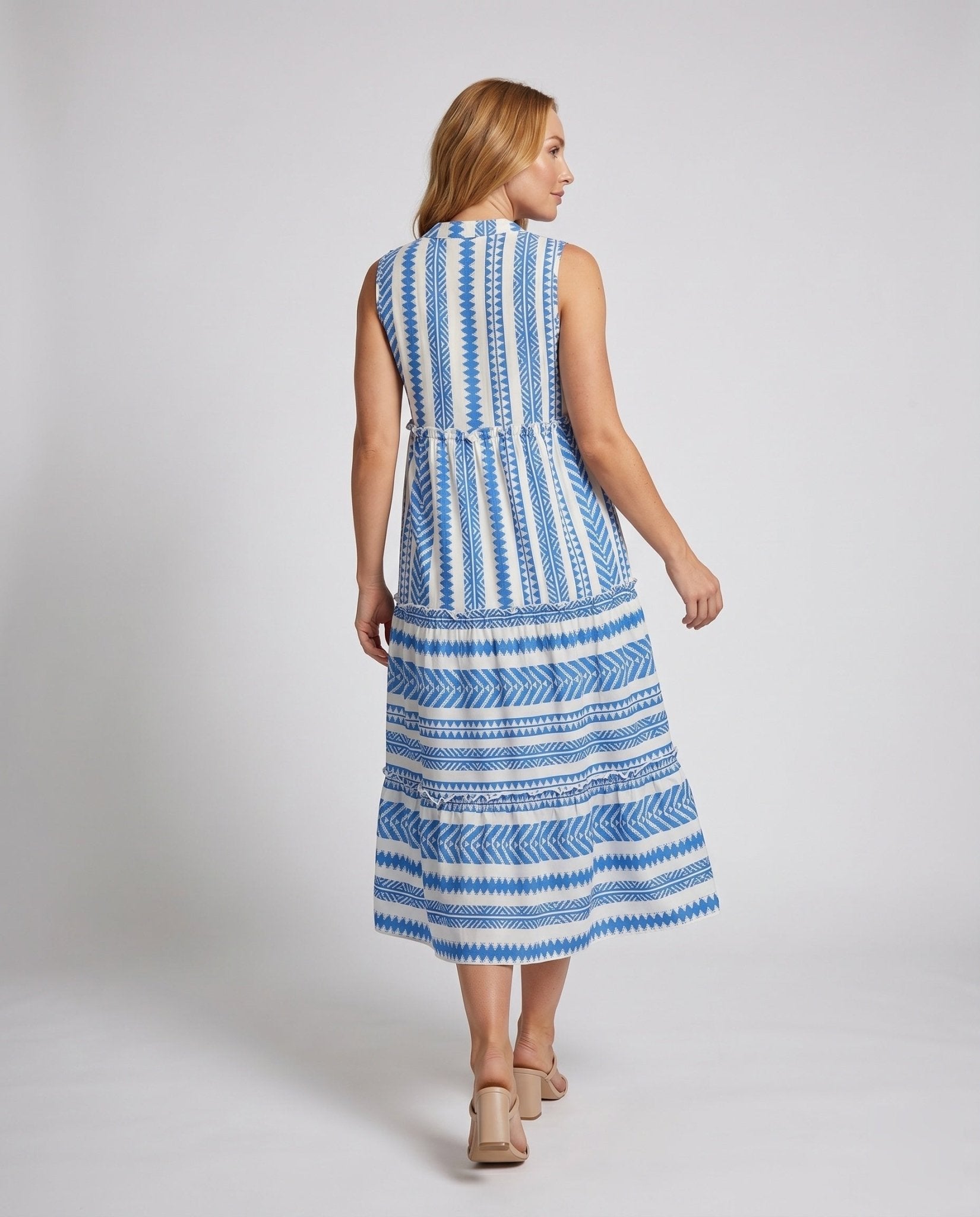 Women's airy maxi dress with trendy pattern and button placket - Chichicherry