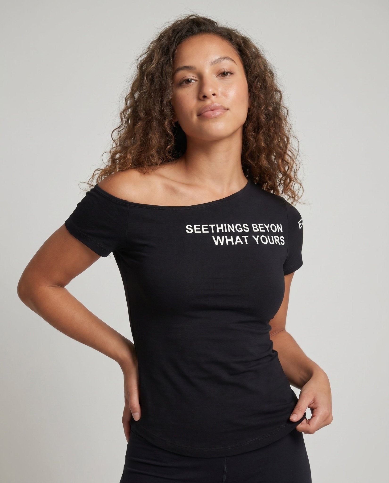 Women's asymmetrical short sleeve shirt with creative text graphic - Chichicherry