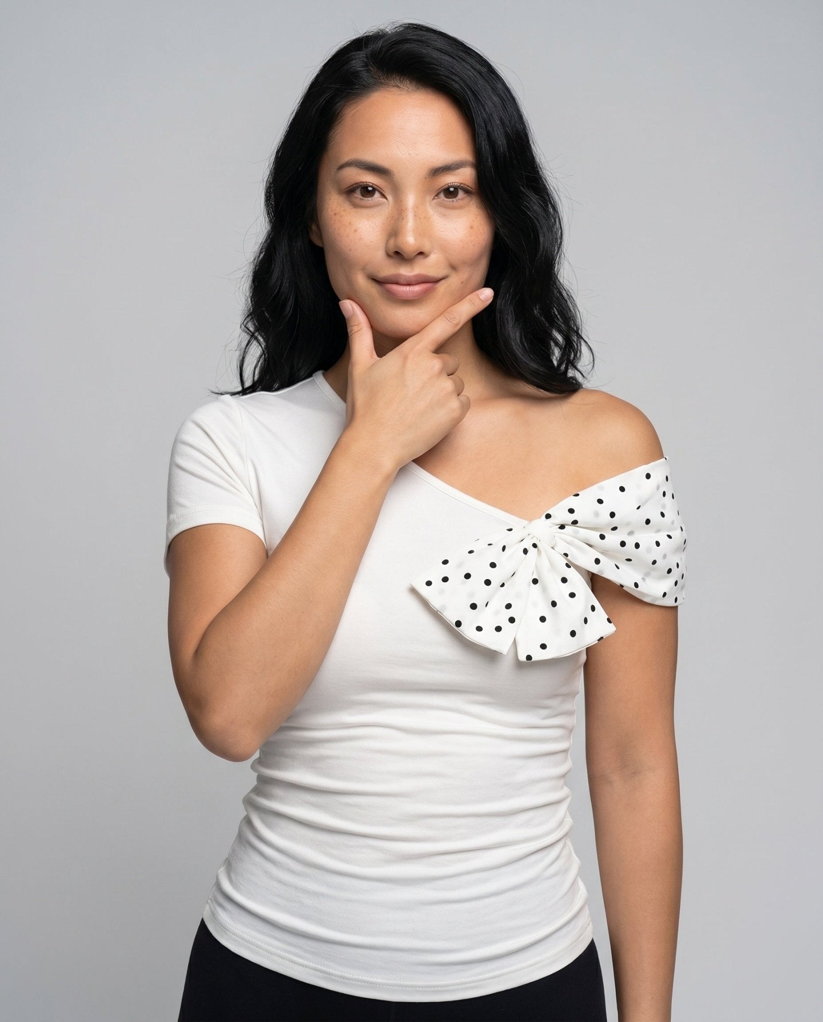 Women's asymmetrical top with decorative bow motif - Chichicherry