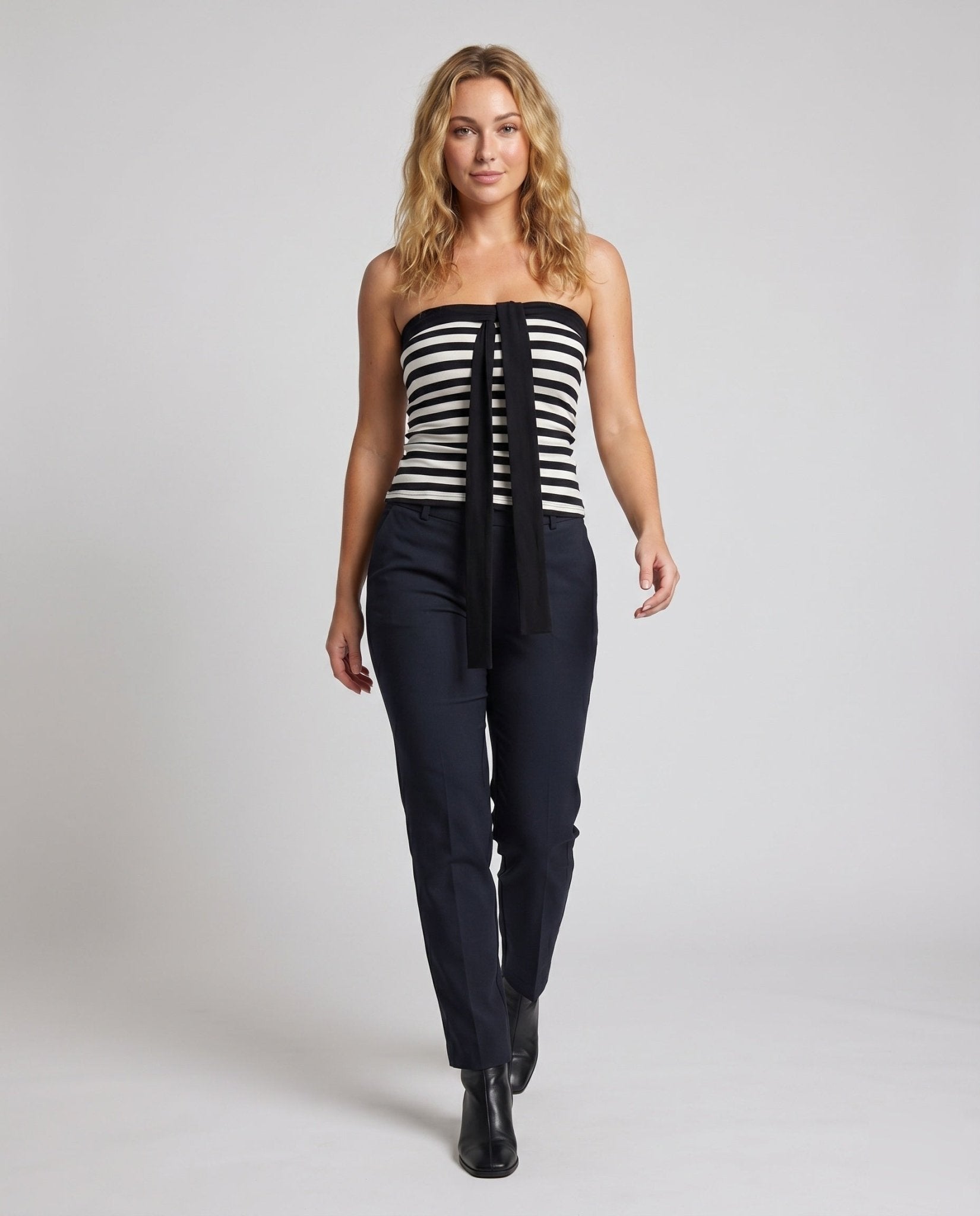 Women's bandeau top with graphic stripe pattern and casual cut - Chichicherry