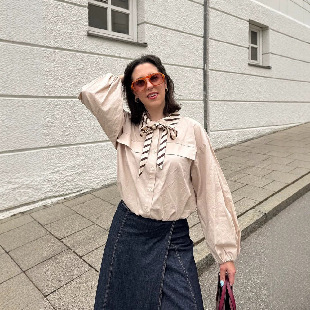 Women's blouse with bow collar, dropped shoulder design and voluminous balloon sleeves Chichicherry - Chichicherry