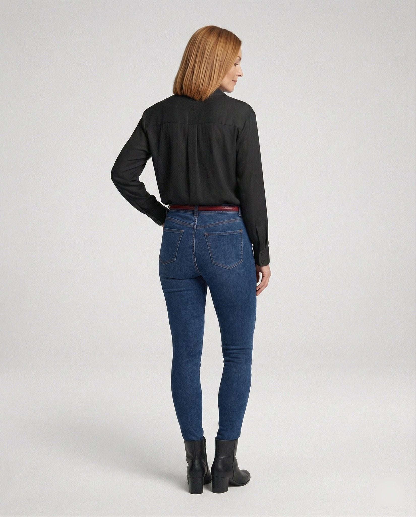 Women’s blouse with lace accents - Chichicherry