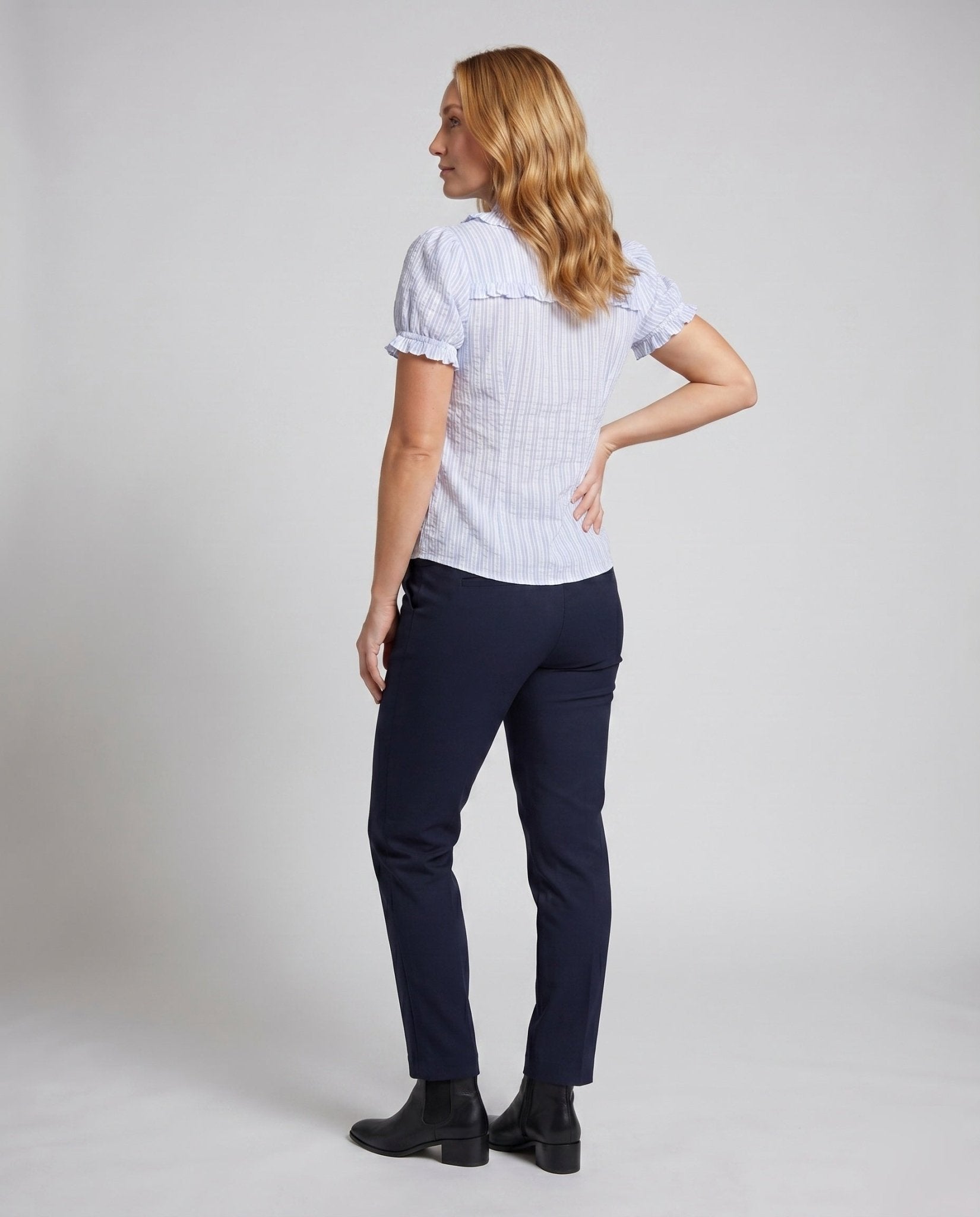 Women's blouse with ruffle details and fine stripe texture - Chichicherry