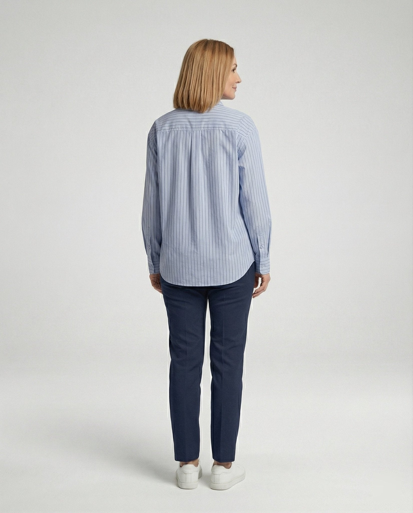 Women's blouse with stripes and classic collar - Chichicherry