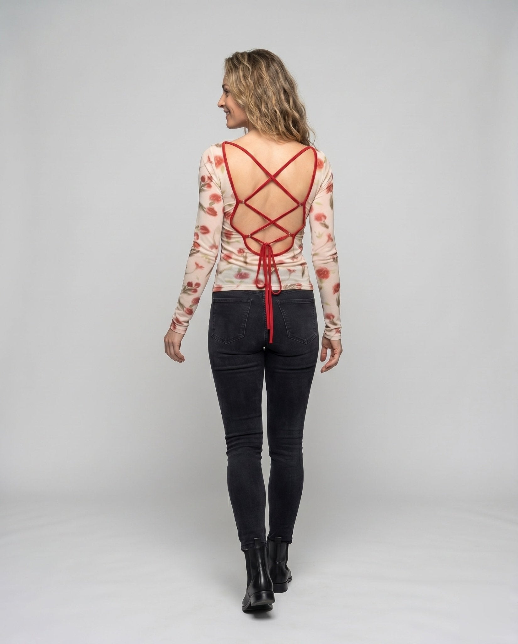 Women's body with back lacing and floral pattern - Chichicherry