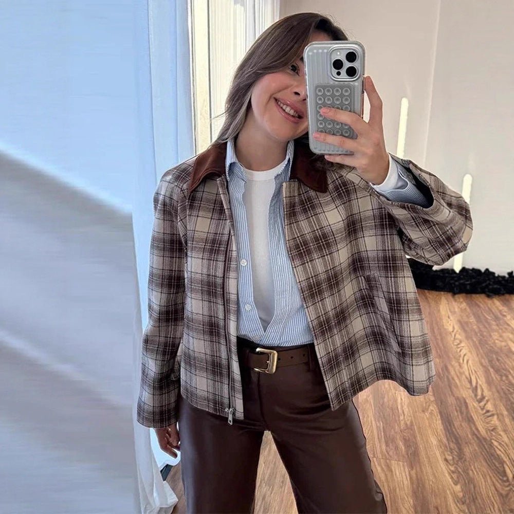 Women's boxy checkered transitional blouse with contrasting shirt collar Chichicherry - Chichicherry