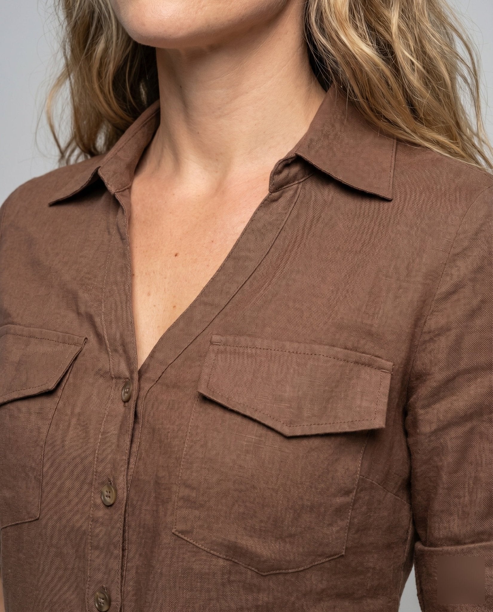 Women's Button-Down Blouse with Elegant Details and Practical Pockets - Chichicherry