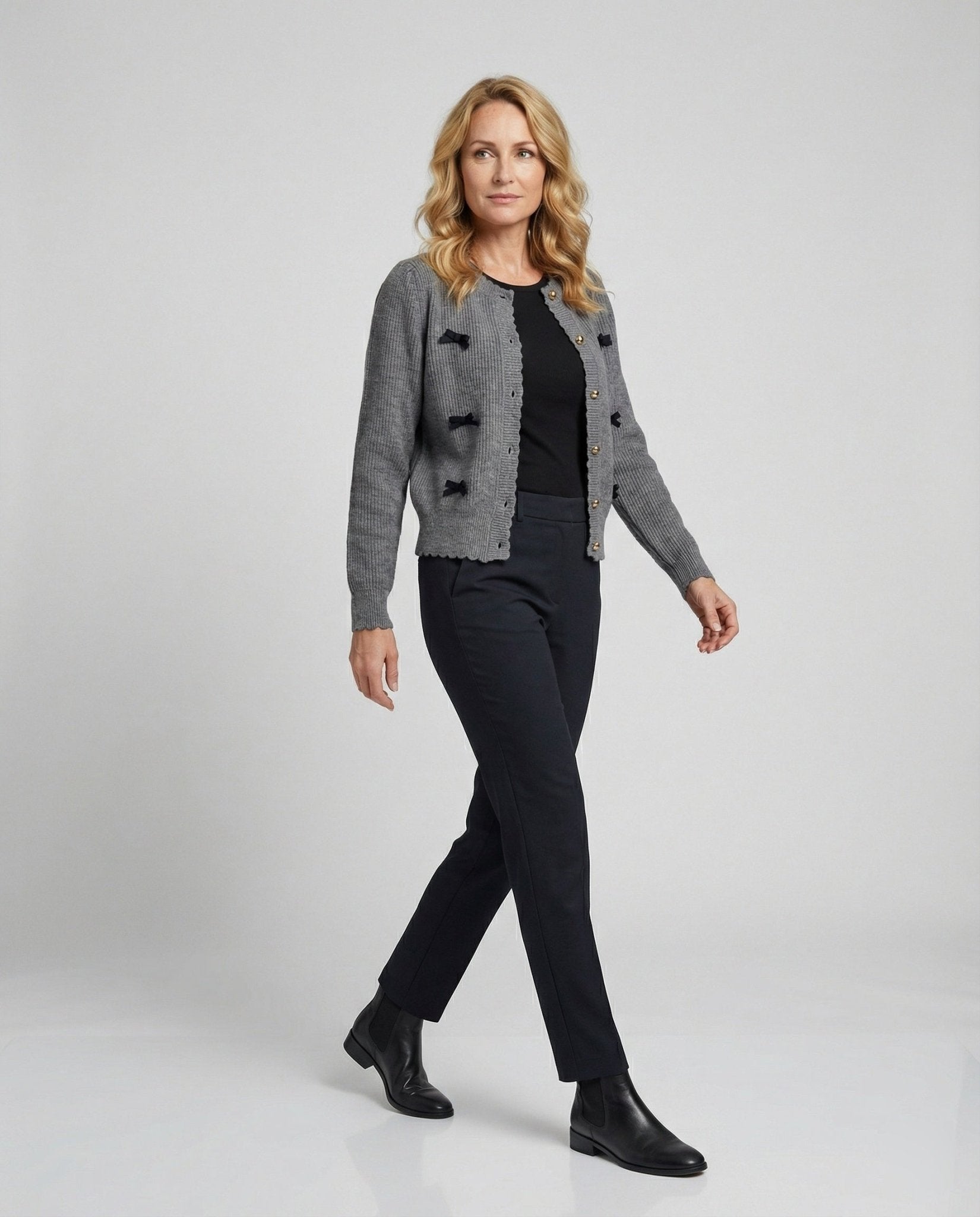 Women's cardigan with decorative buttons - Chichicherry
