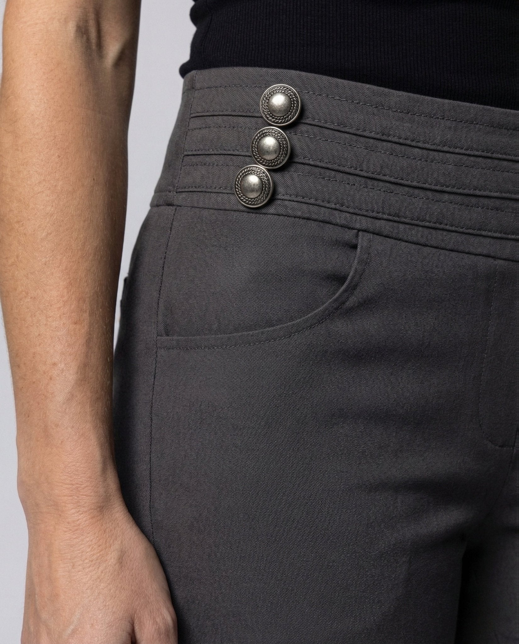 Women's Cargo Flared Trousers with Pockets - Chichicherry