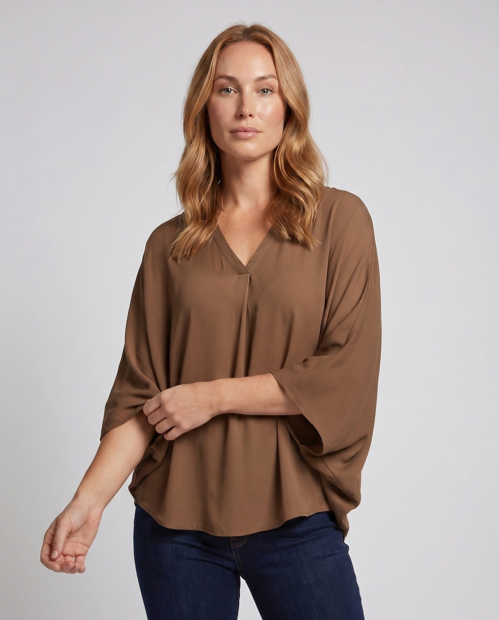 Women's casual blouse shirt with V-neck and slit sleeves - Chichicherry