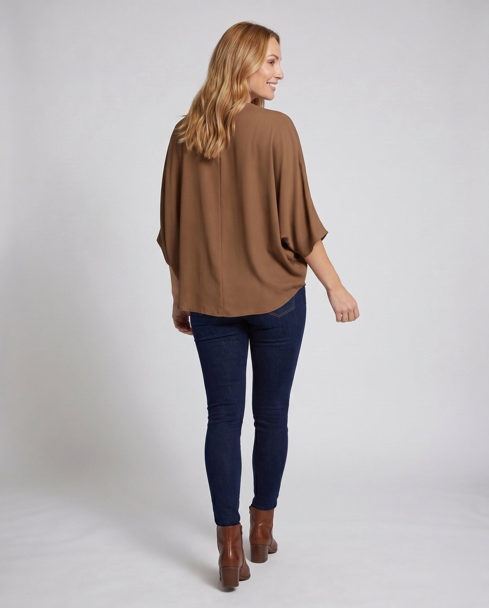 Women's casual blouse shirt with V-neck and slit sleeves - Chichicherry