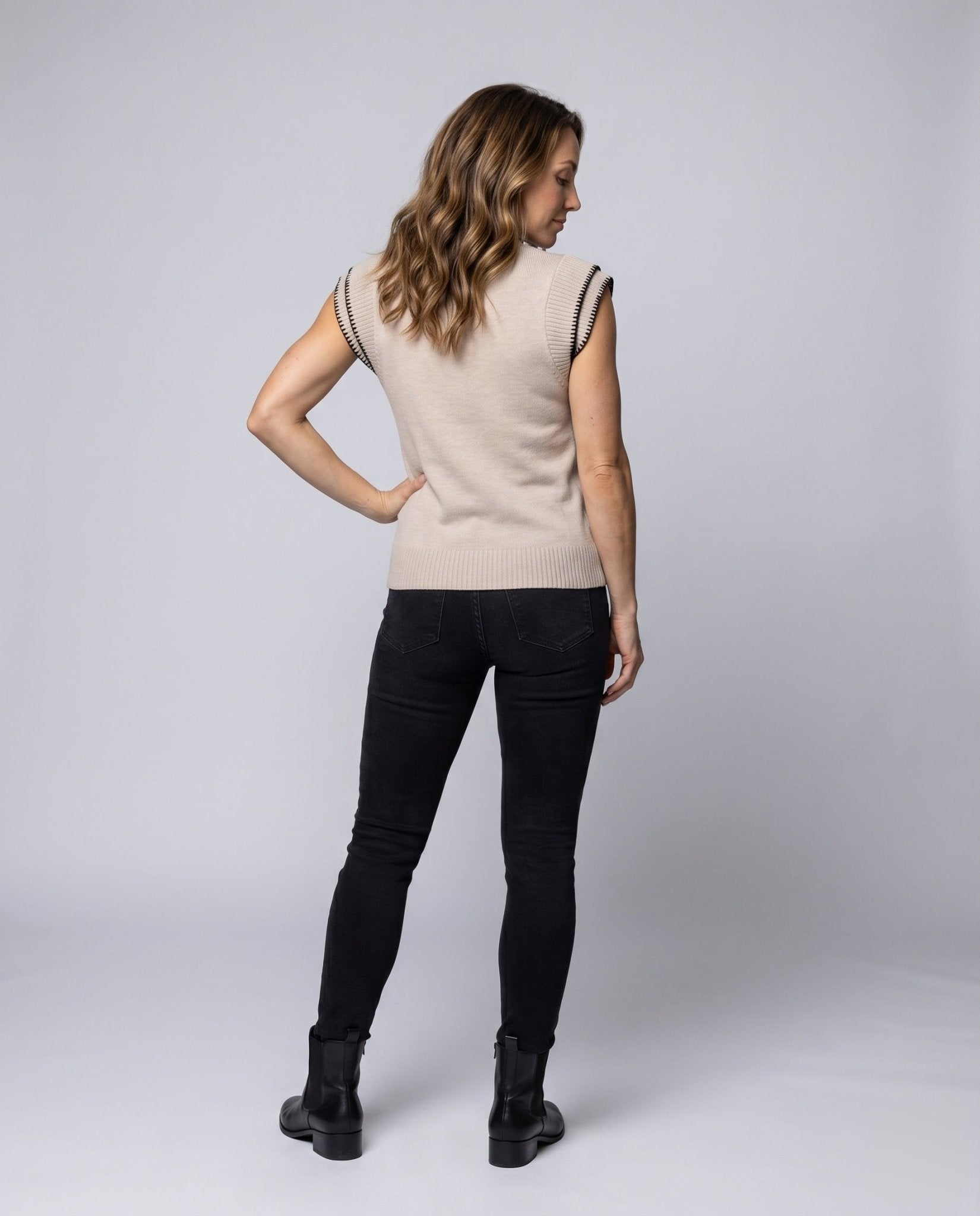 Women's casual knit top with stylish contrast stitching - Chichicherry