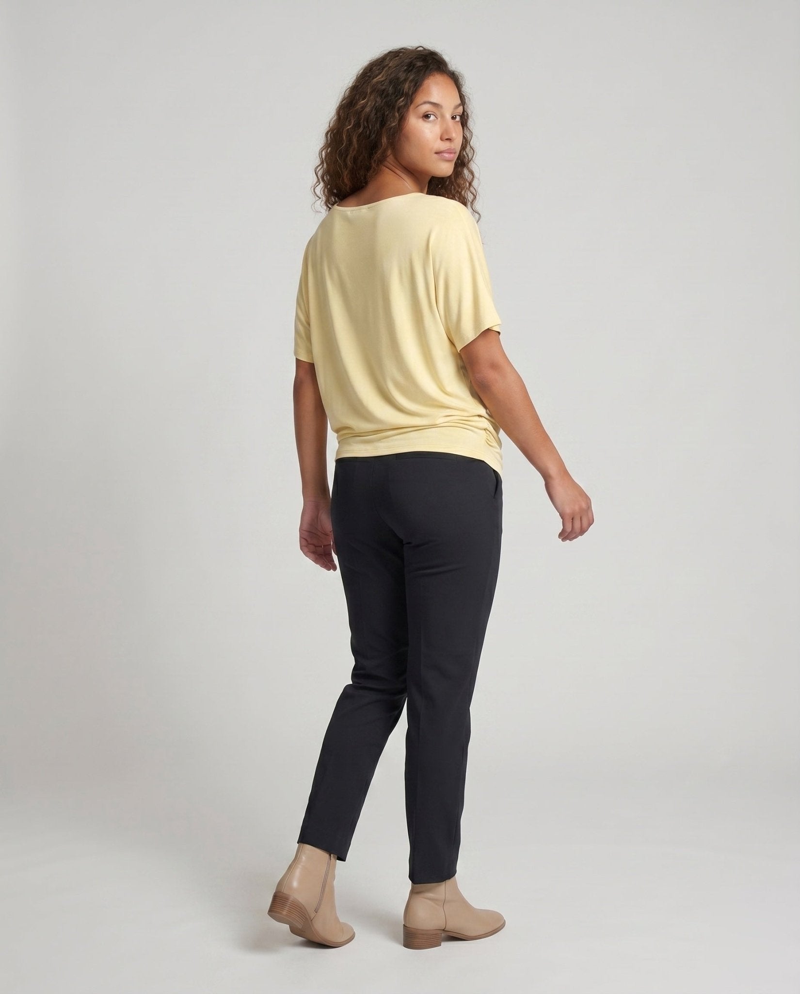 Women's casual oversized T-shirt with v-neck and fluid fabric - Chichicherry