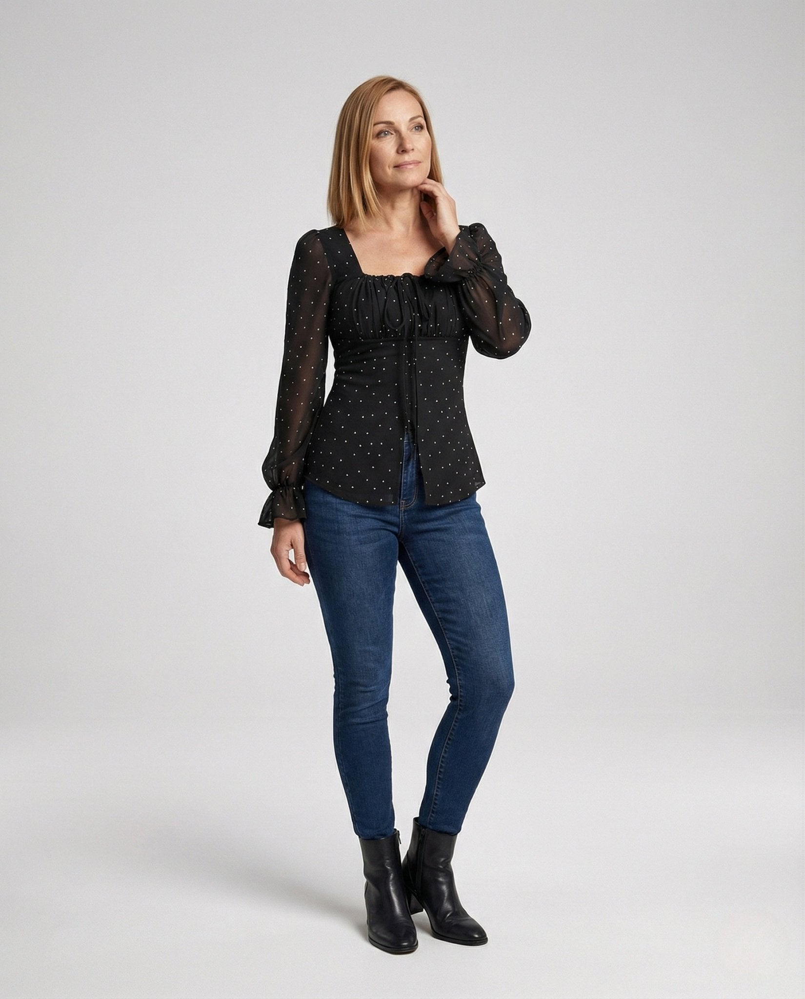 Women's chiffon blouse with square neckline - Chichicherry