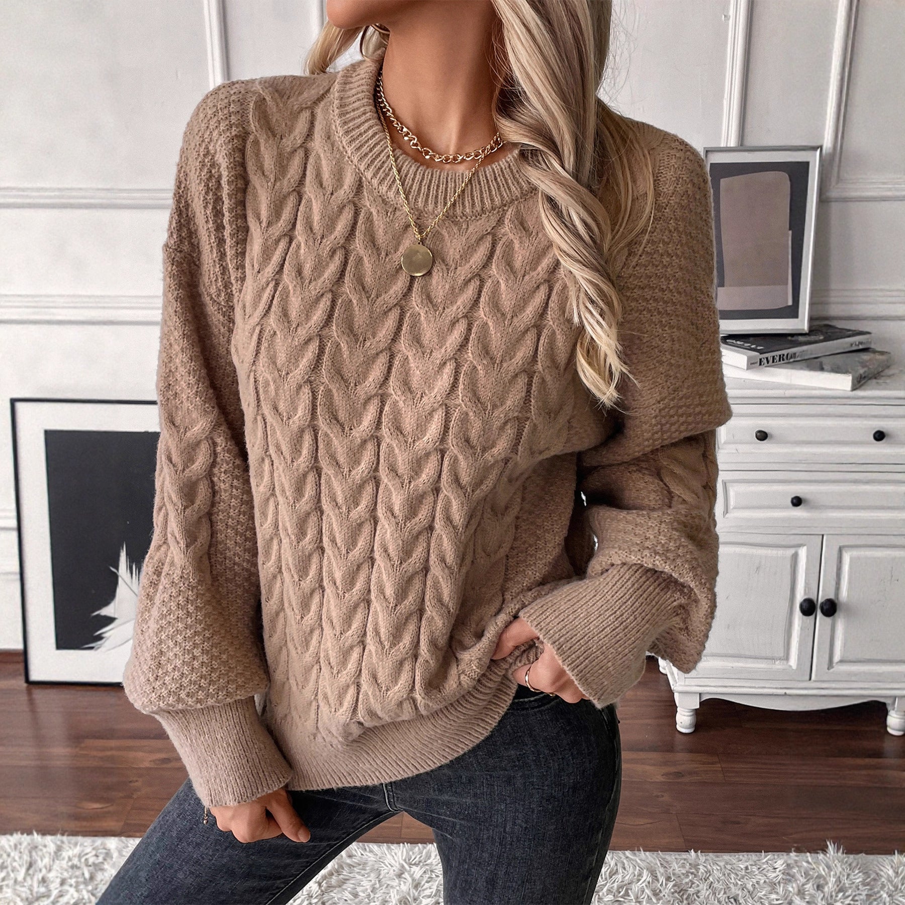Women's Chunky Cable Knit Sweater - Chichicherry