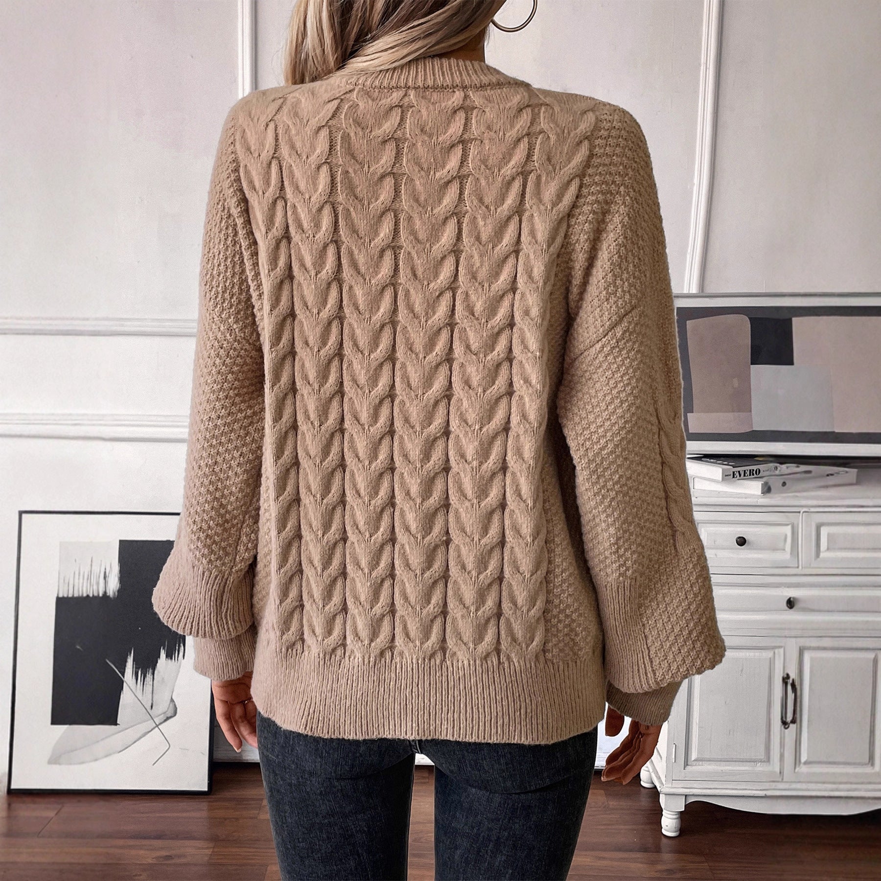 Women's Chunky Cable Knit Sweater - Chichicherry