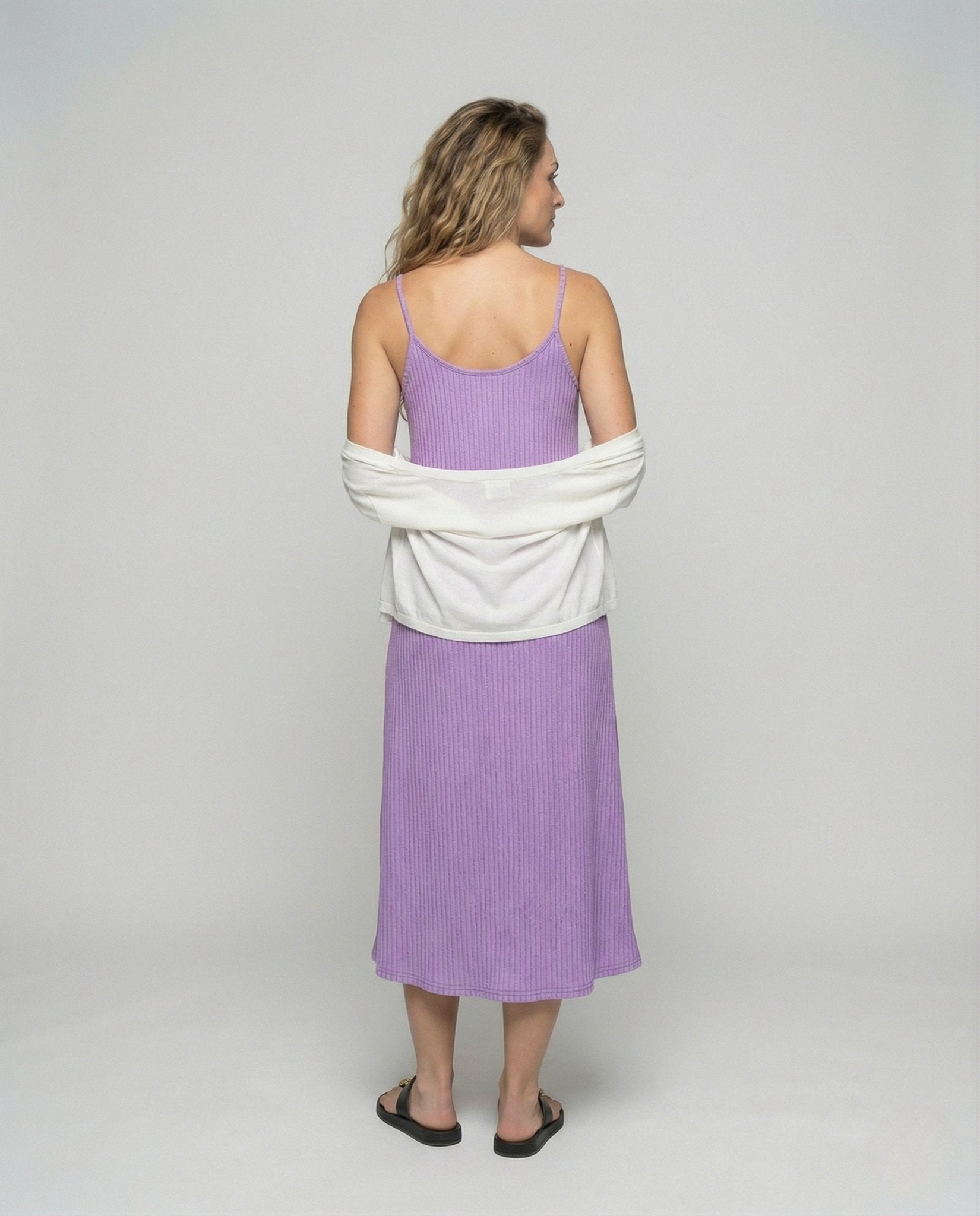 Women's Crinkled Midi Dress with Spaghetti Straps - Chichicherry