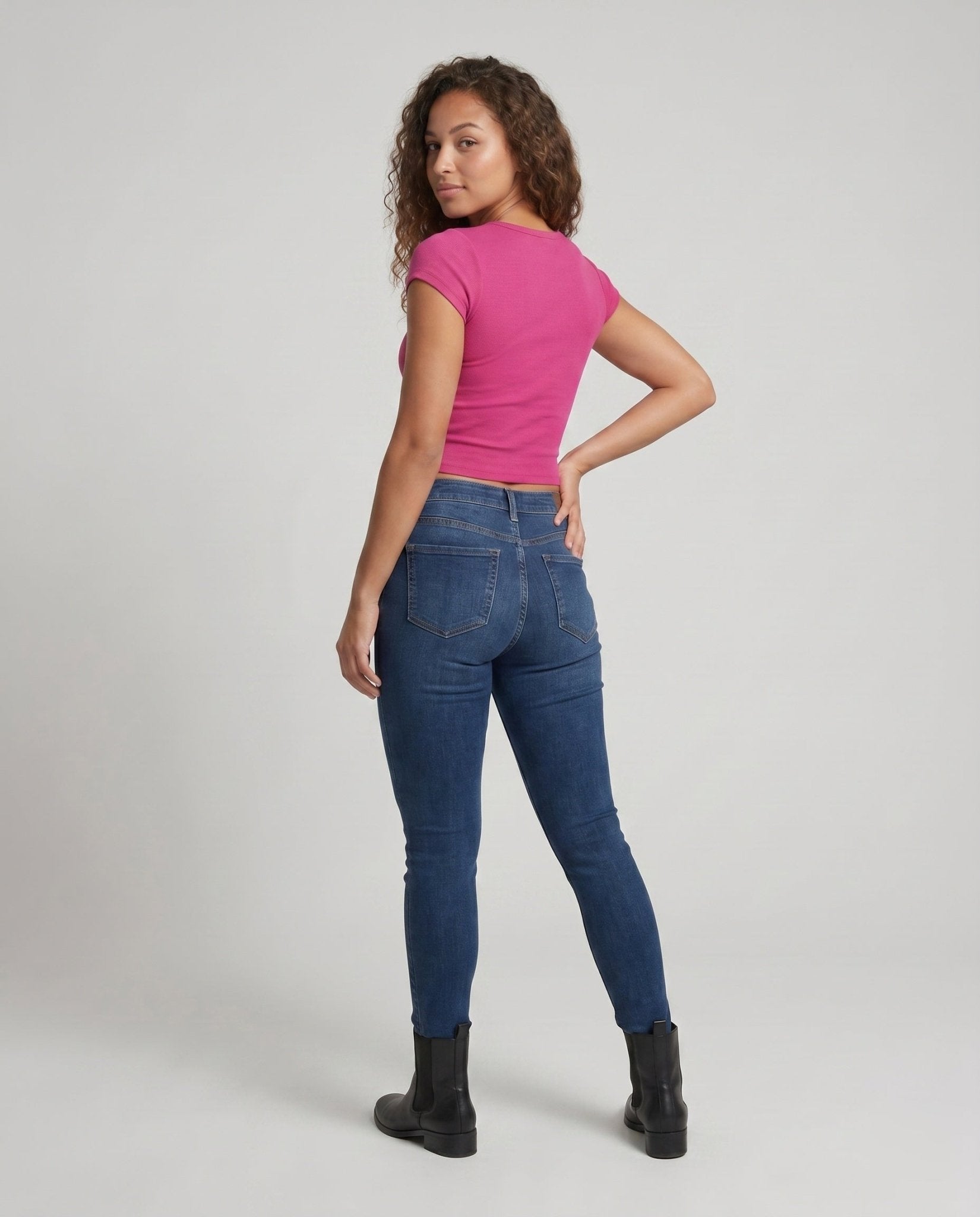 Women's Crop T-Shirt with a fitted silhouette and stylish V-neck - Chichicherry