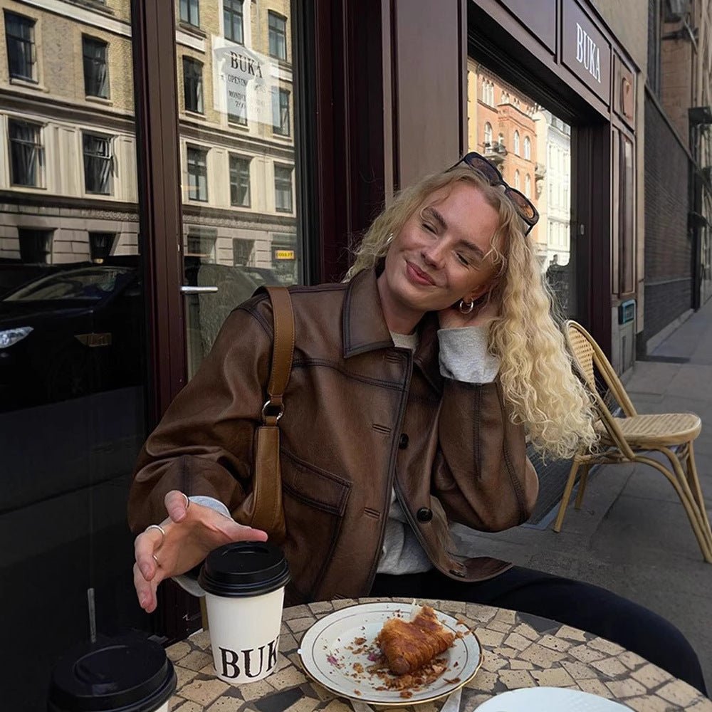 Women's cropped boxy jacket made of vegan leather with shirt collar Chichicherry - Chichicherry