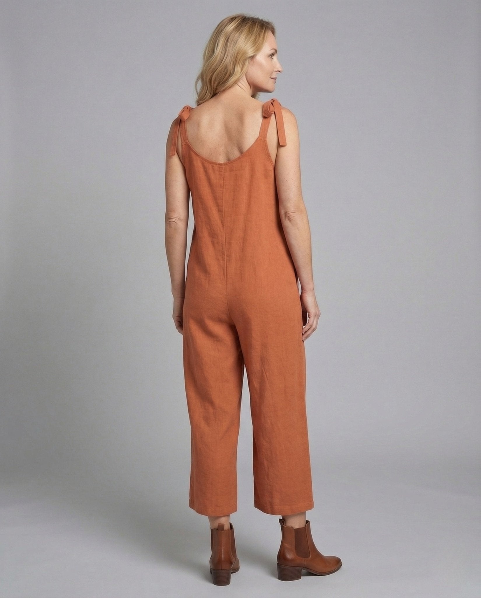 Women's culotte jumpsuit with bow straps - Chichicherry