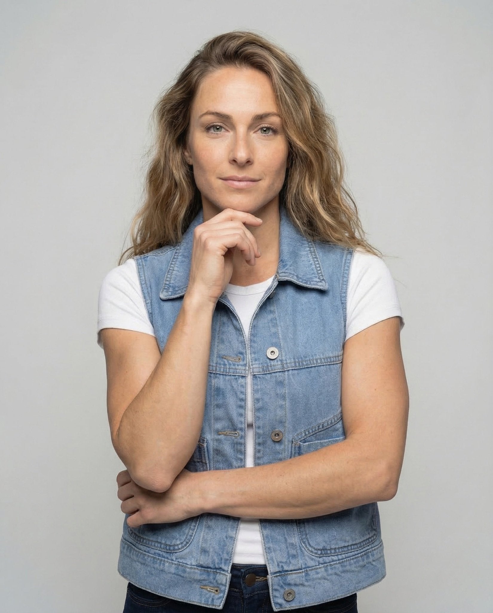 Women's Denim Vest Short Flap Pockets - Chichicherry