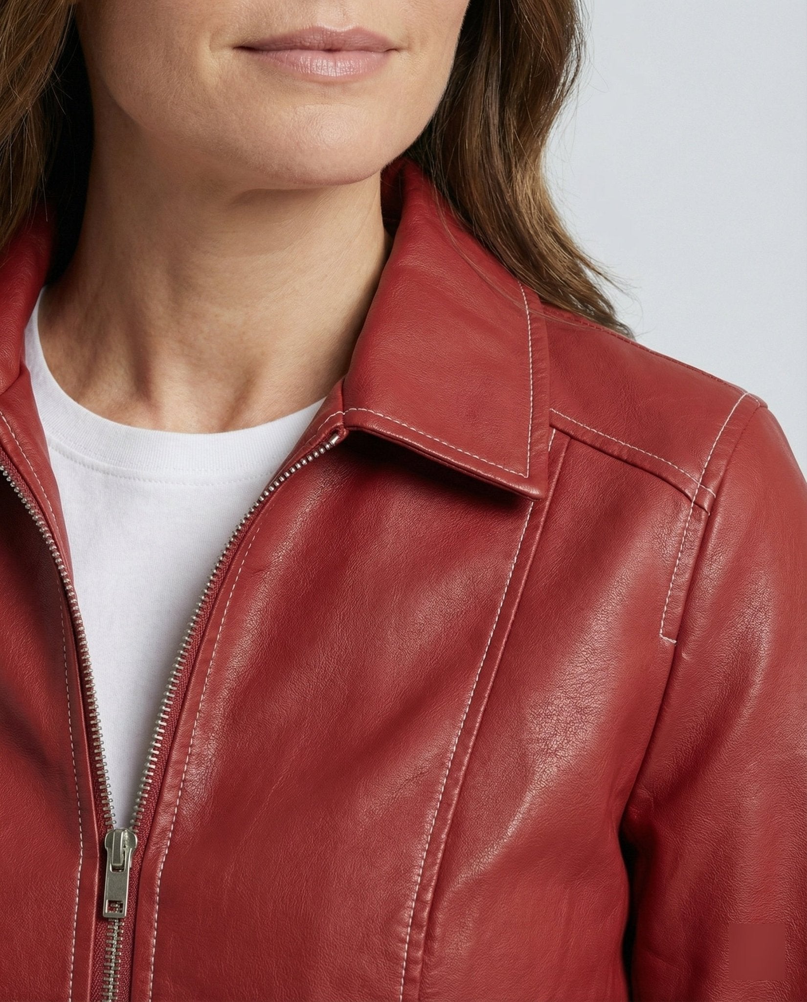Women's elegant faux leather jacket with high collar - Chichicherry