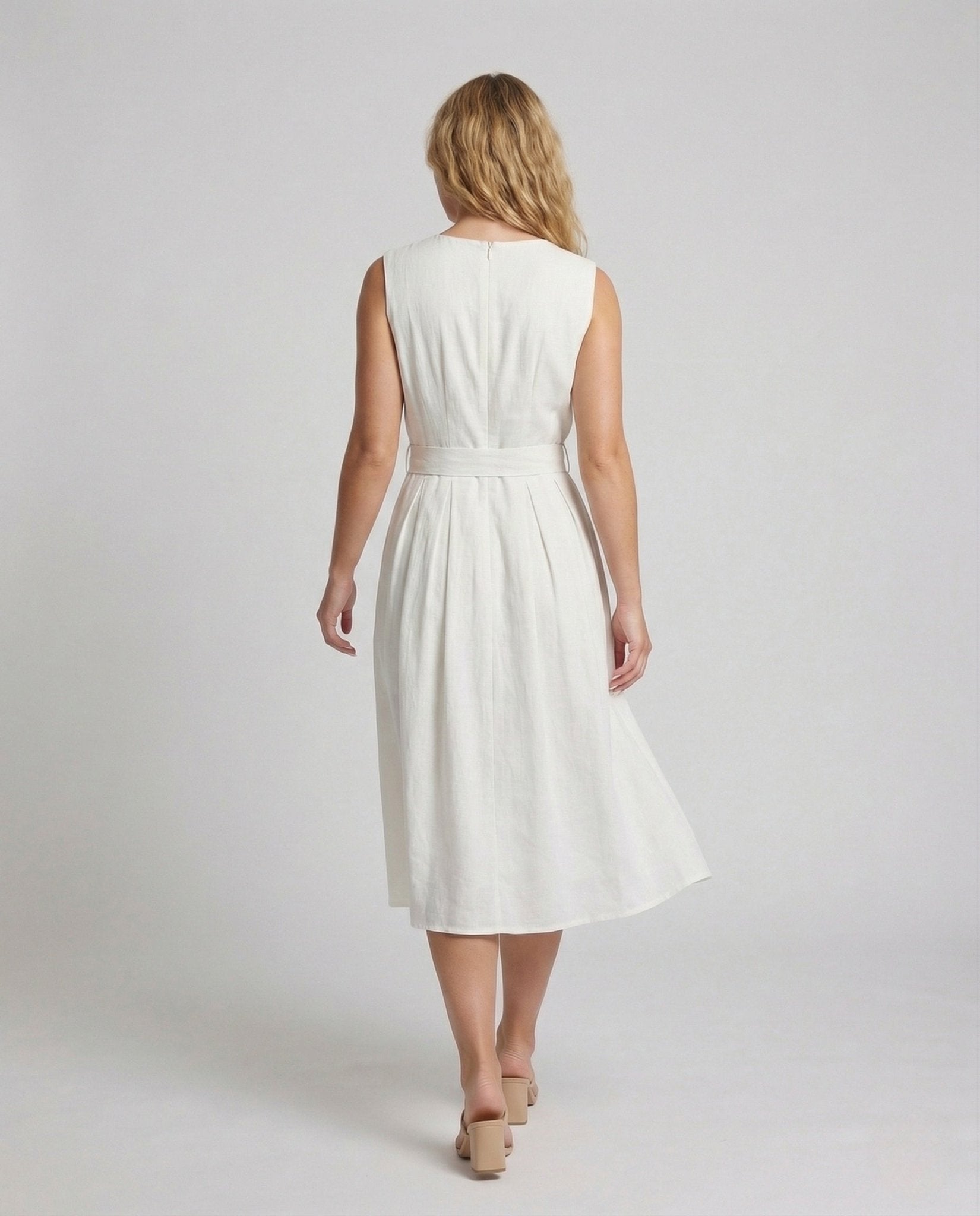 Women's Elegant Sleeveless Maxi Dress with Belt - Chichicherry