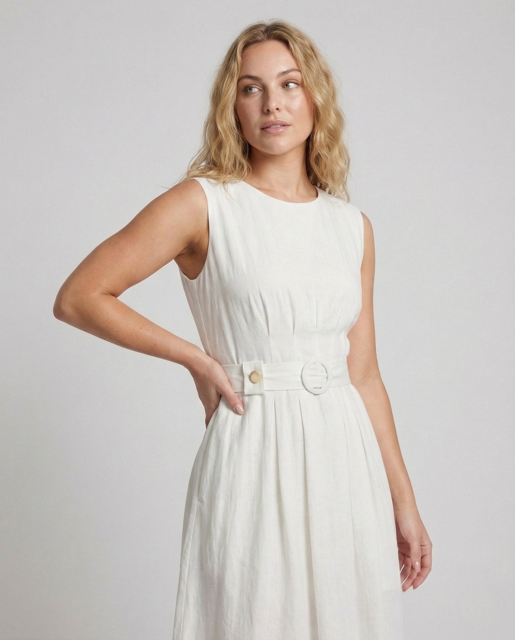 Women's Elegant Sleeveless Maxi Dress with Belt - Chichicherry