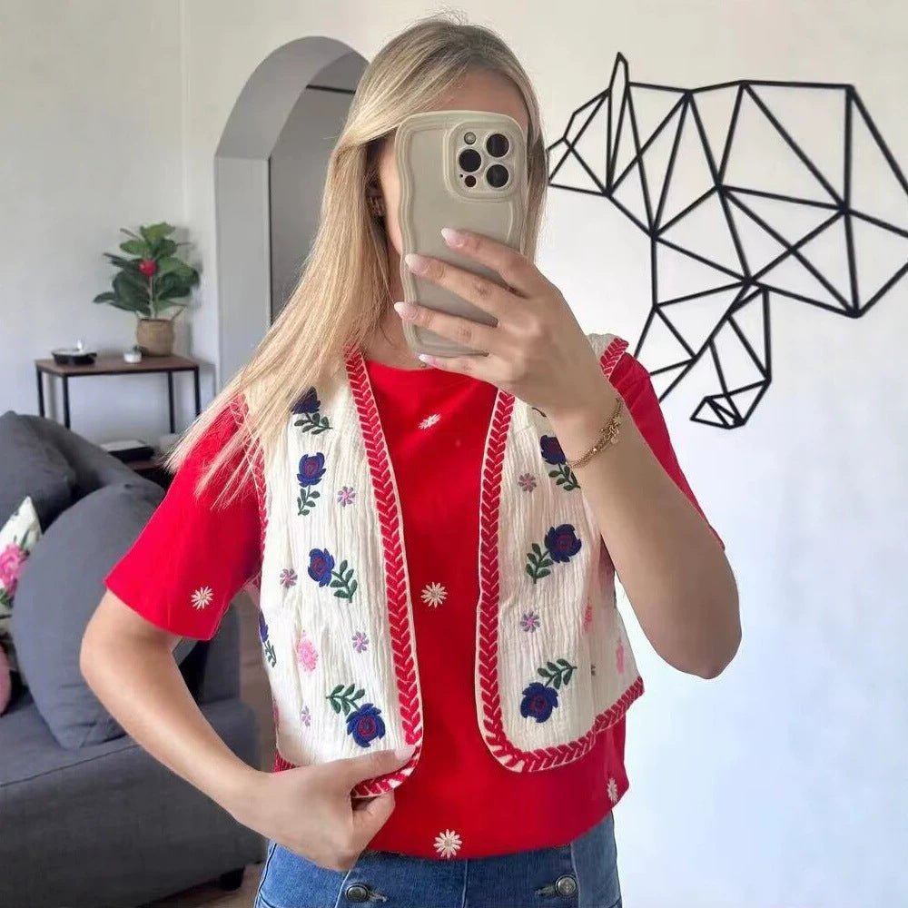 Women's Embroidered Short Waistcoat in Boho Chic with Floral Appliqués Chichicherry - Chichicherry