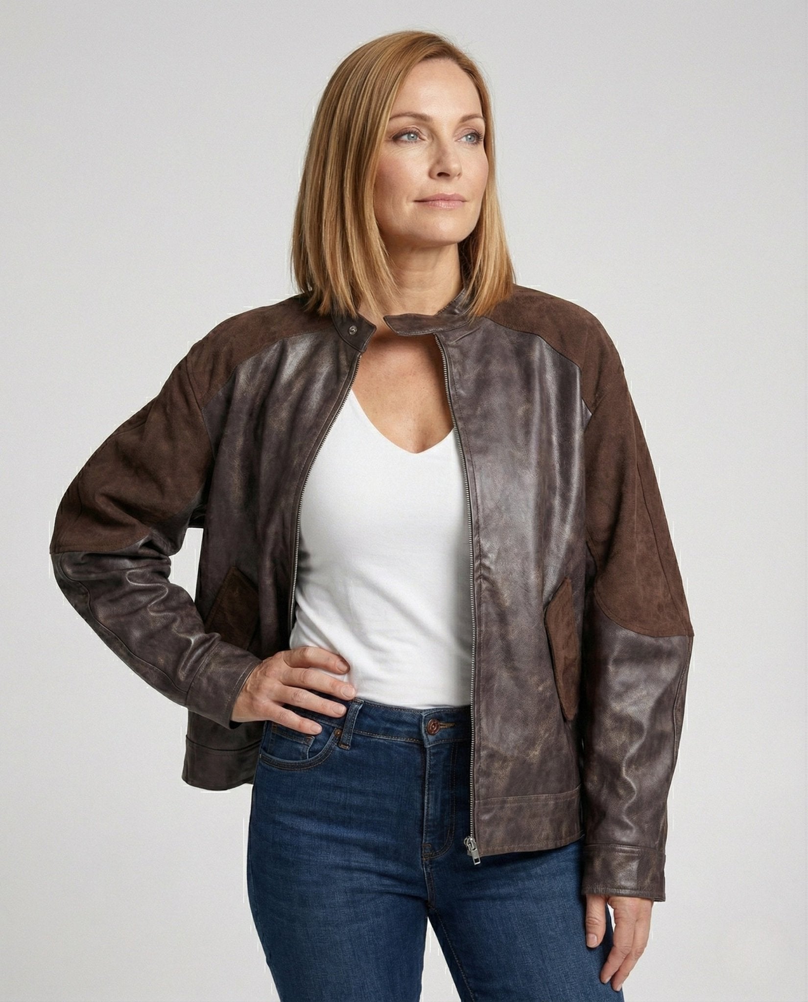 Women's fashionable leather jacket with elastic sleeves - Chichicherry