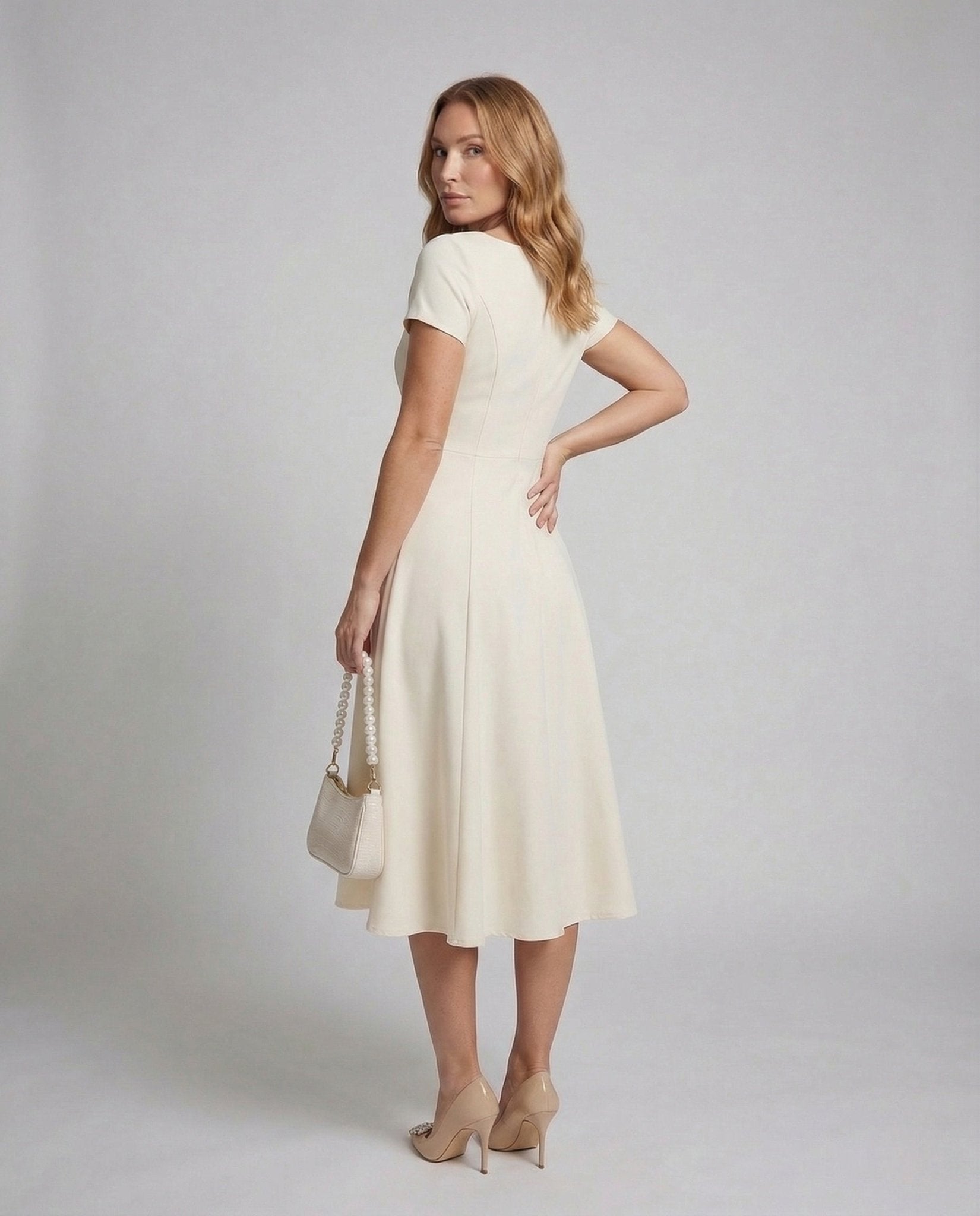 Women's Figure-Hugging Maxi Dress with Bell Skirt - Chichicherry