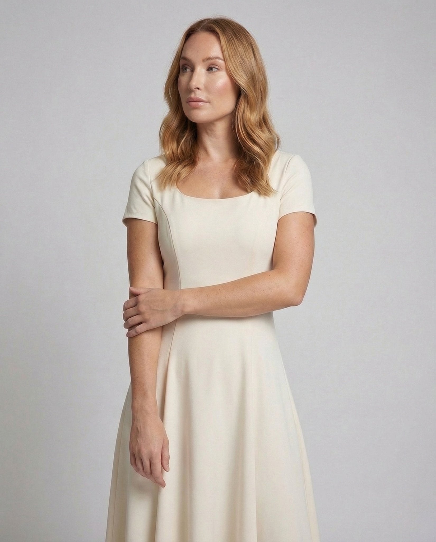 Women's Figure-Hugging Maxi Dress with Bell Skirt - Chichicherry