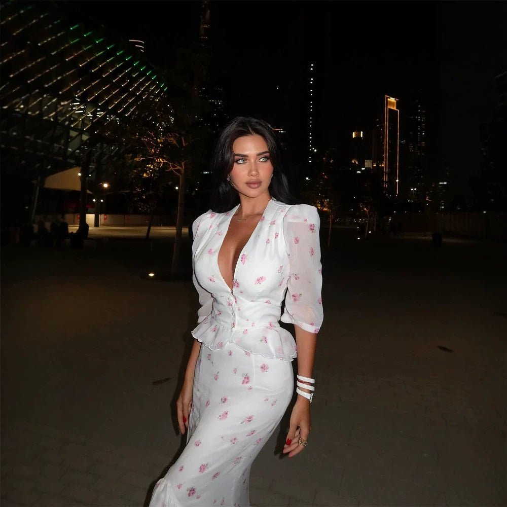 Women's Figure-Hugging Midi Dress with Deep V-Neck, Puff Sleeves and Peplum Chichicherry - Chichicherry