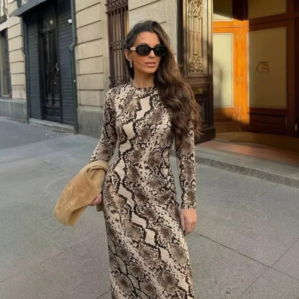 Women's Figure-Hugging Midi Dress with Snake Print, Tailored Draping and Long Sleeve Cut Chichicherry - Chichicherry