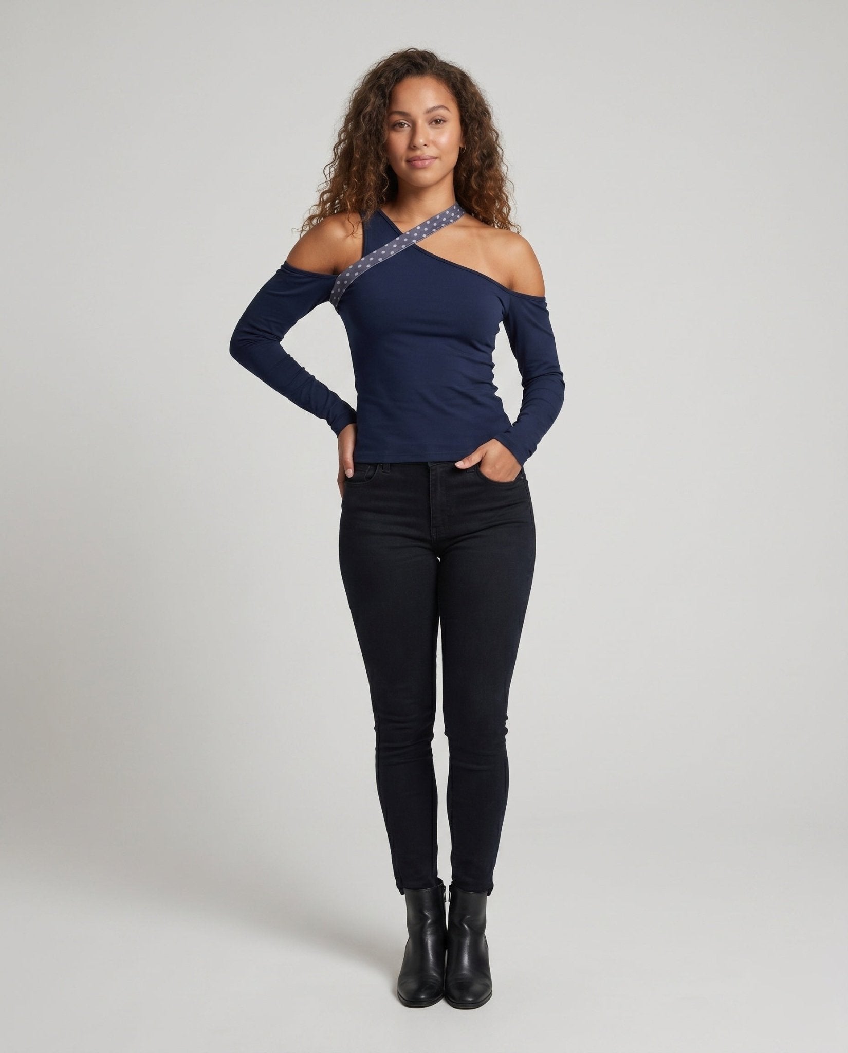 Women's fitted and asymmetric top with fashionable shoulder design - Chichicherry