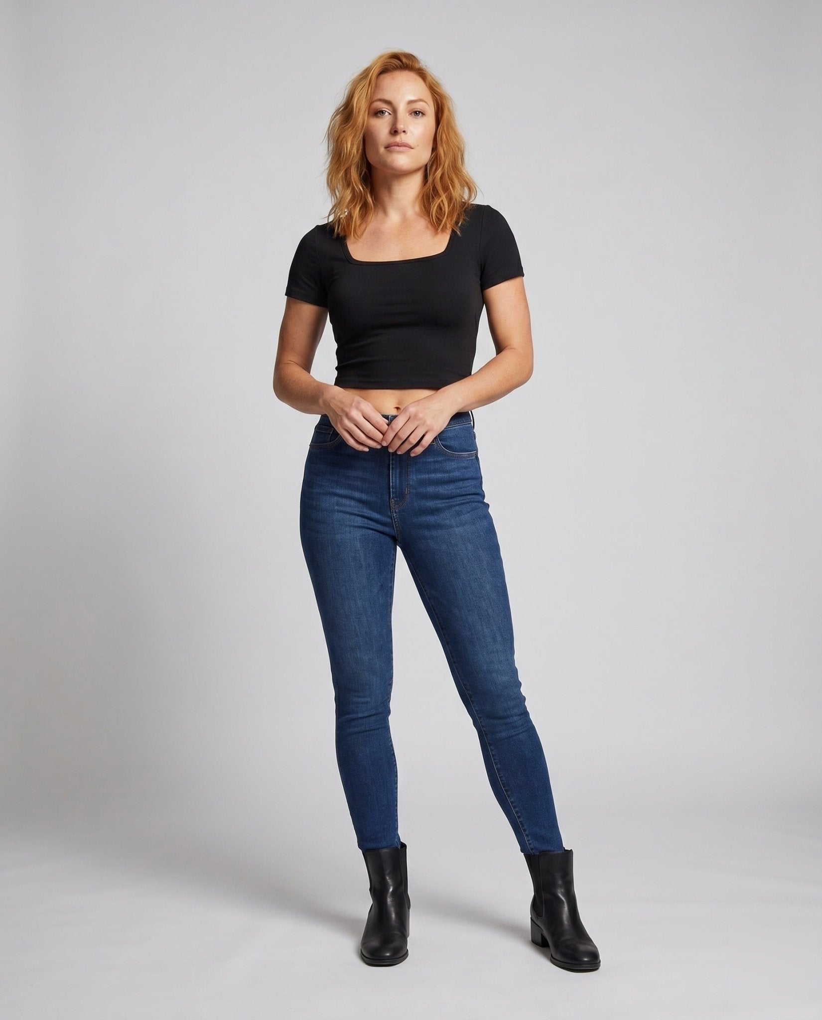 Women's Fitted Short Sleeve Cropped Shirt with Boat Neck - Chichicherry
