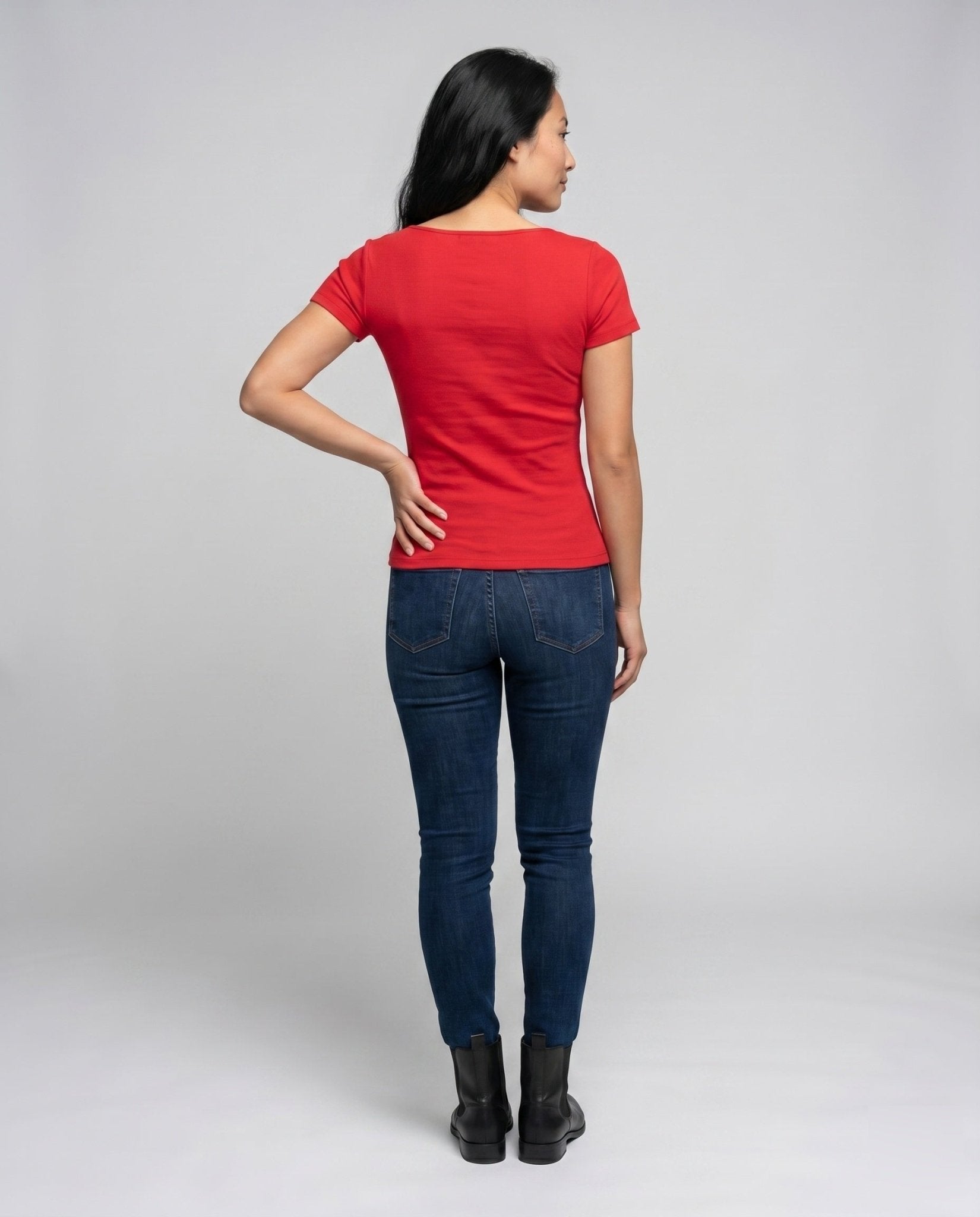 Women's Fitted Short Sleeve Shirt with Decorative Chest Pocket - Chichicherry