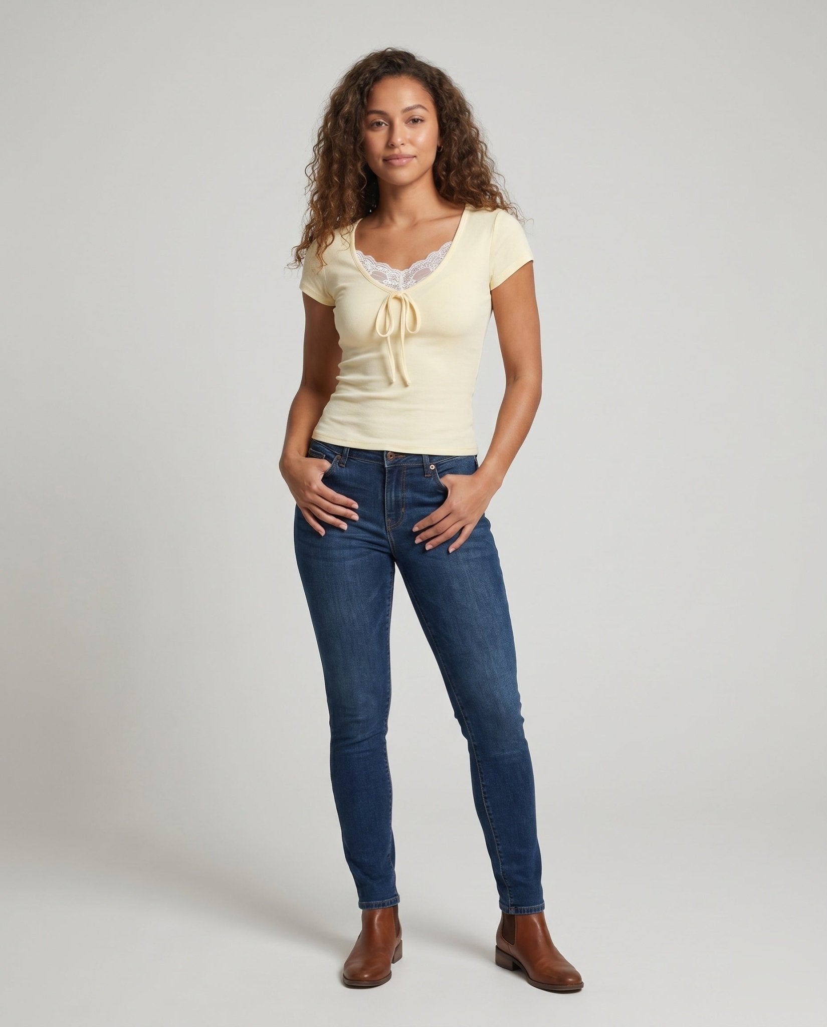 Women's fitted short sleeve shirt with lacing - Chichicherry