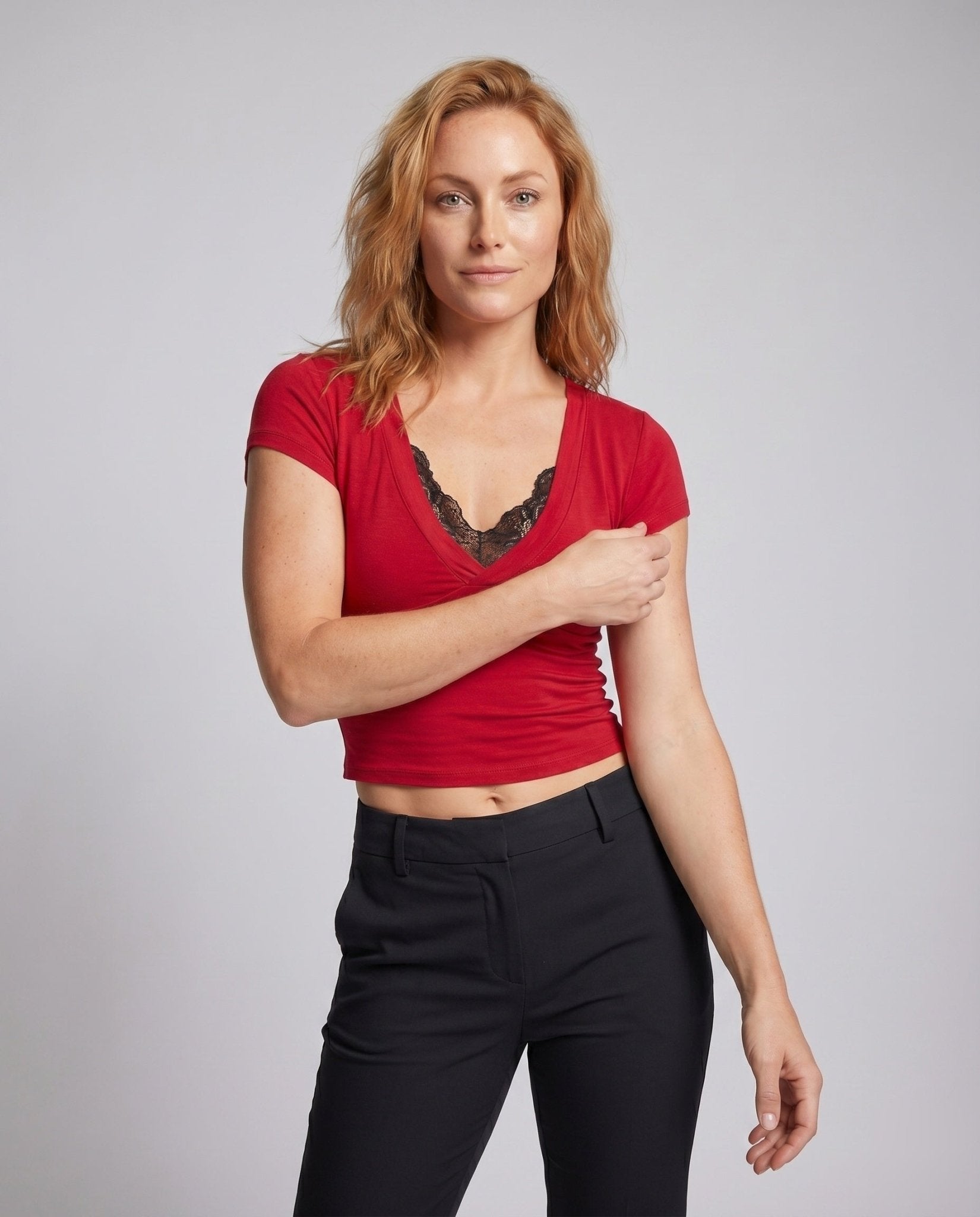 Women’s fitted top with stylish lace accents - Chichicherry