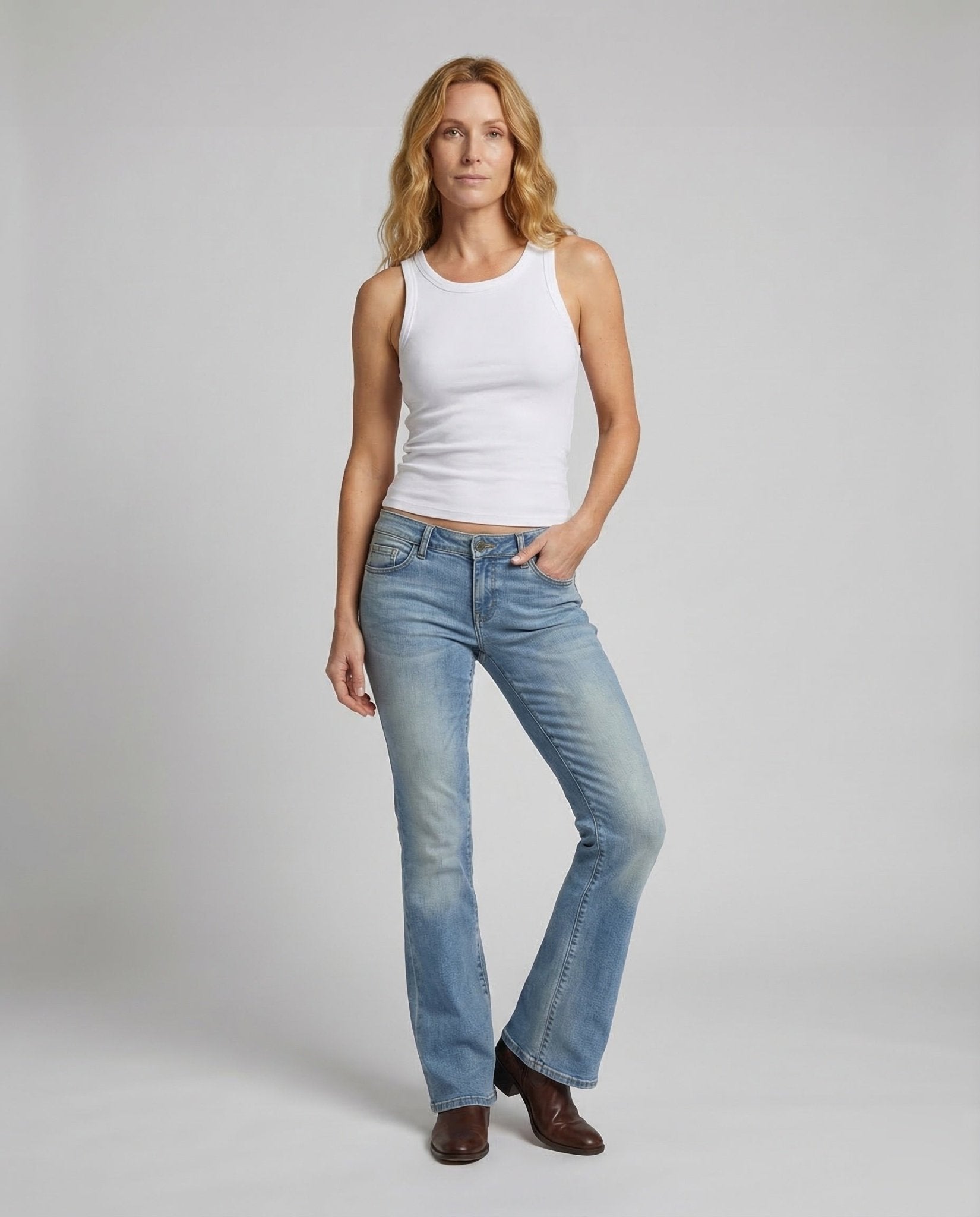Women's Flared Jeans Low Waist - Chichicherry