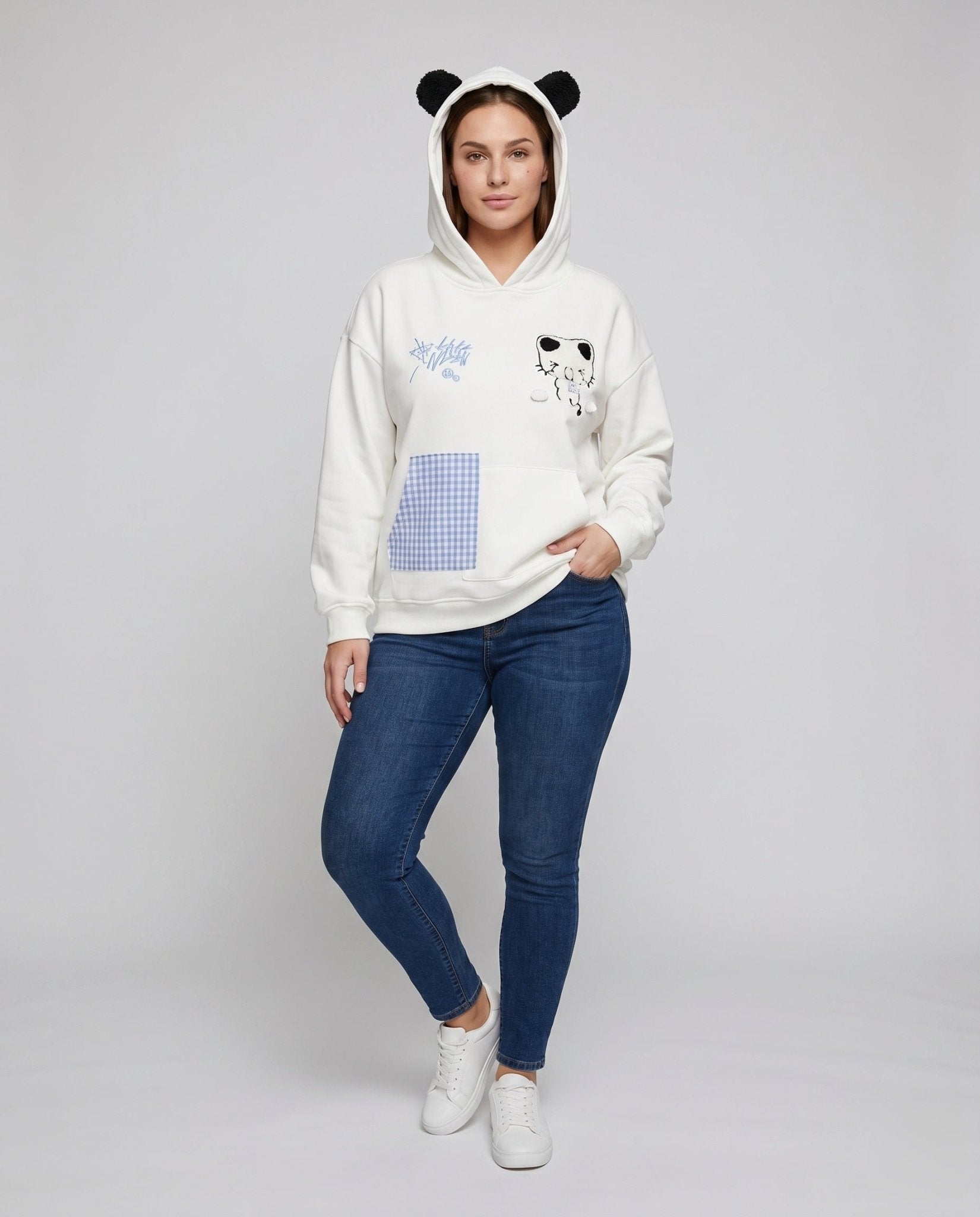 Women's hoodie with playful cat design and checkered pocket - Chichicherry