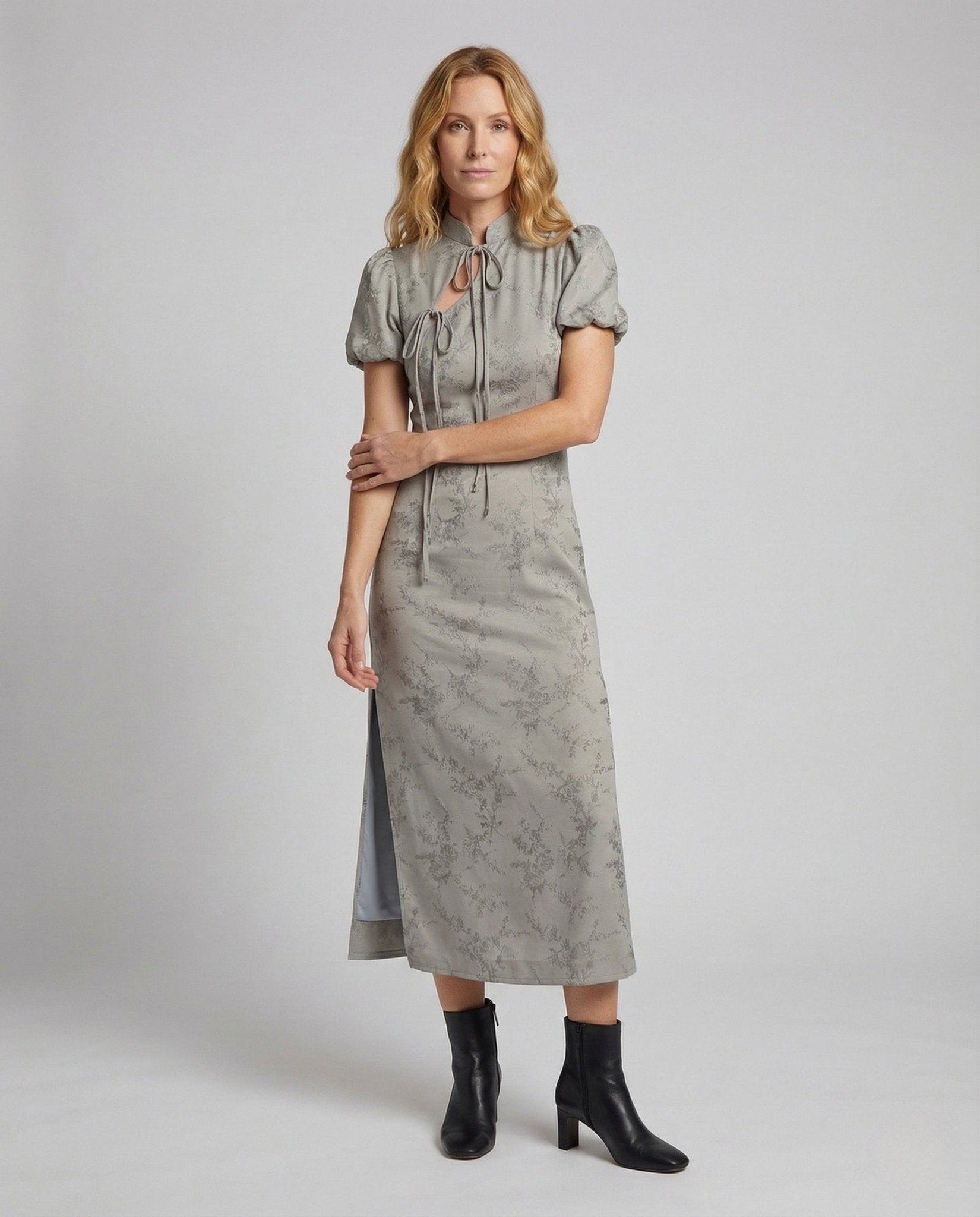 Women's Jacquard Maxi Dress with Stand-up Collar - Chichicherry