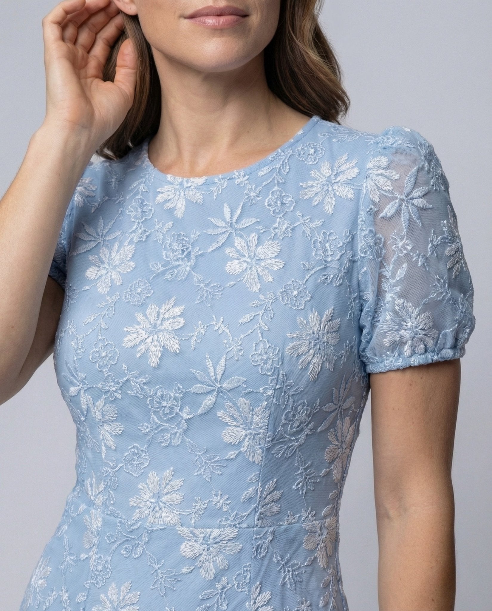 Women's Jacquard Sheath Dress with Puff Sleeves - Chichicherry
