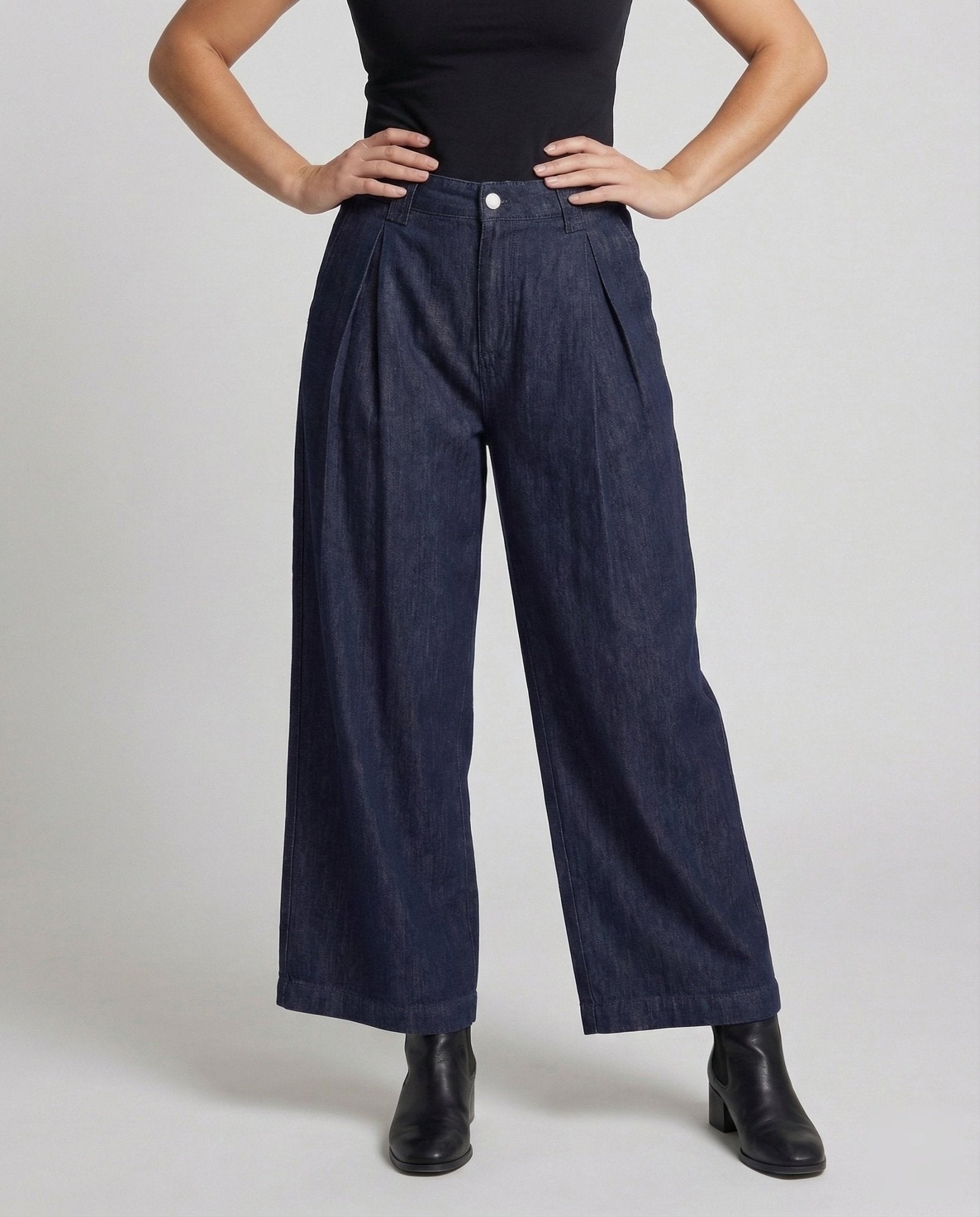 Women's Jeans Pleated Wide - Chichicherry
