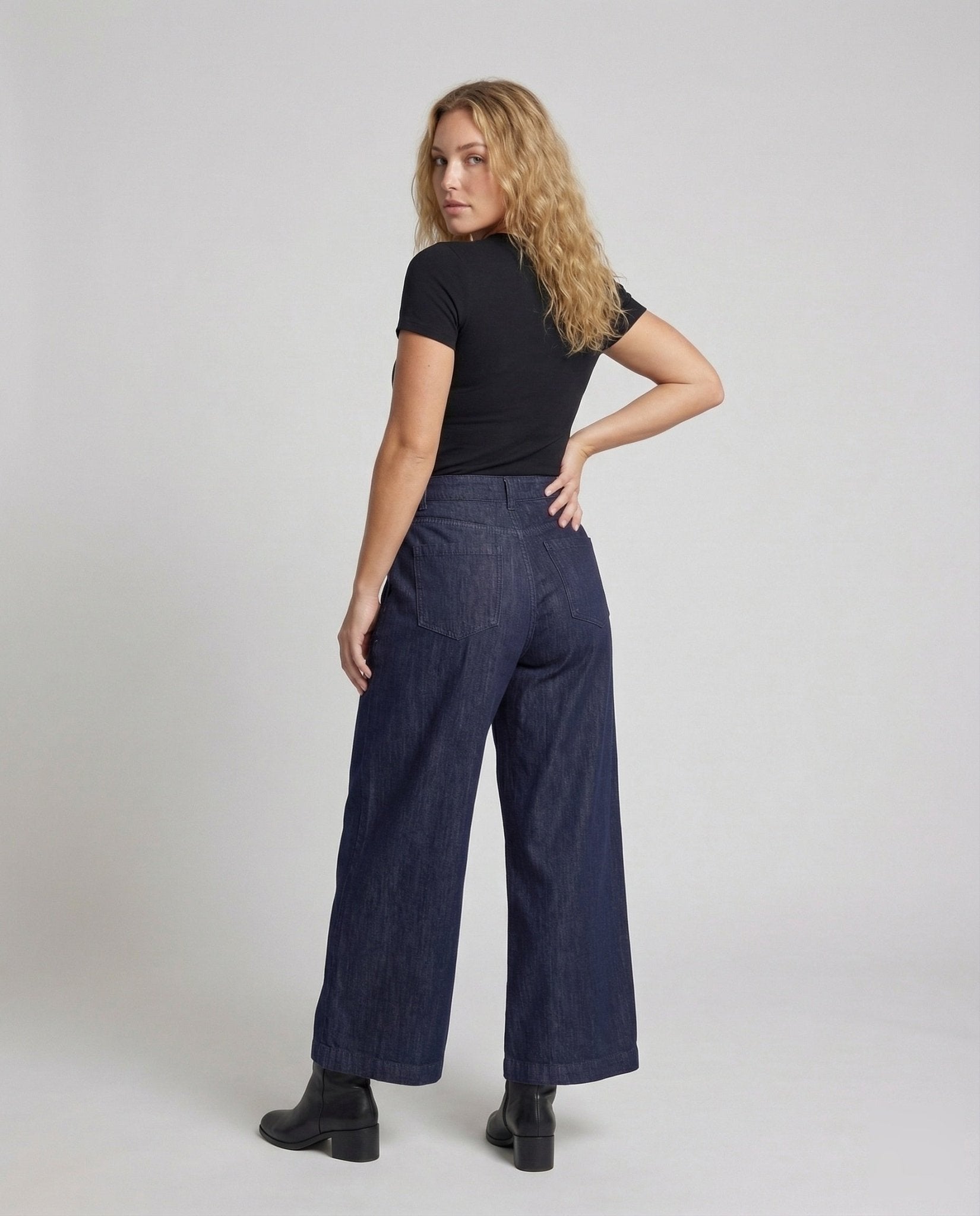 Women's Jeans Pleated Wide - Chichicherry