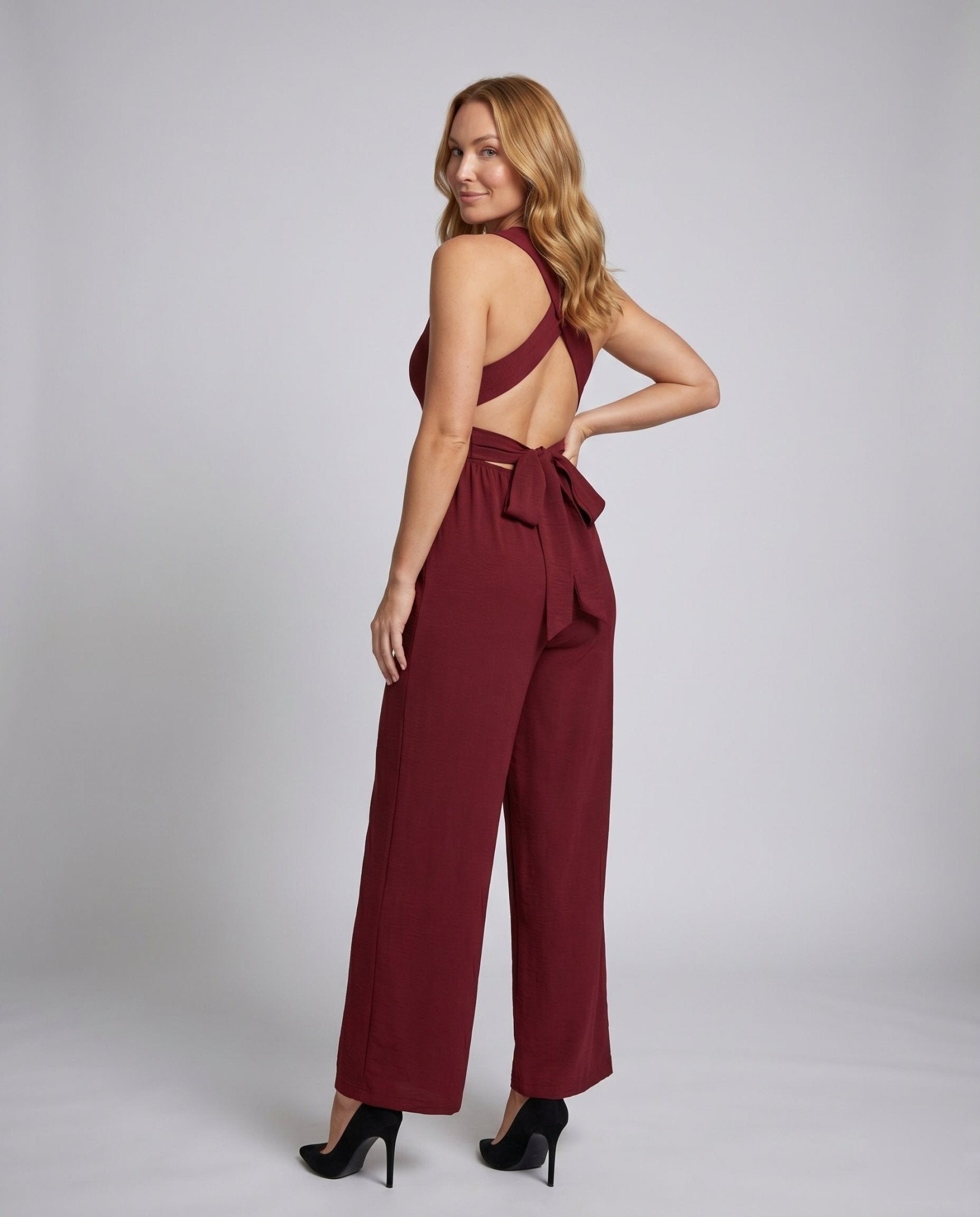 Women's jumpsuit with deep V-neck and wide leg - Chichicherry