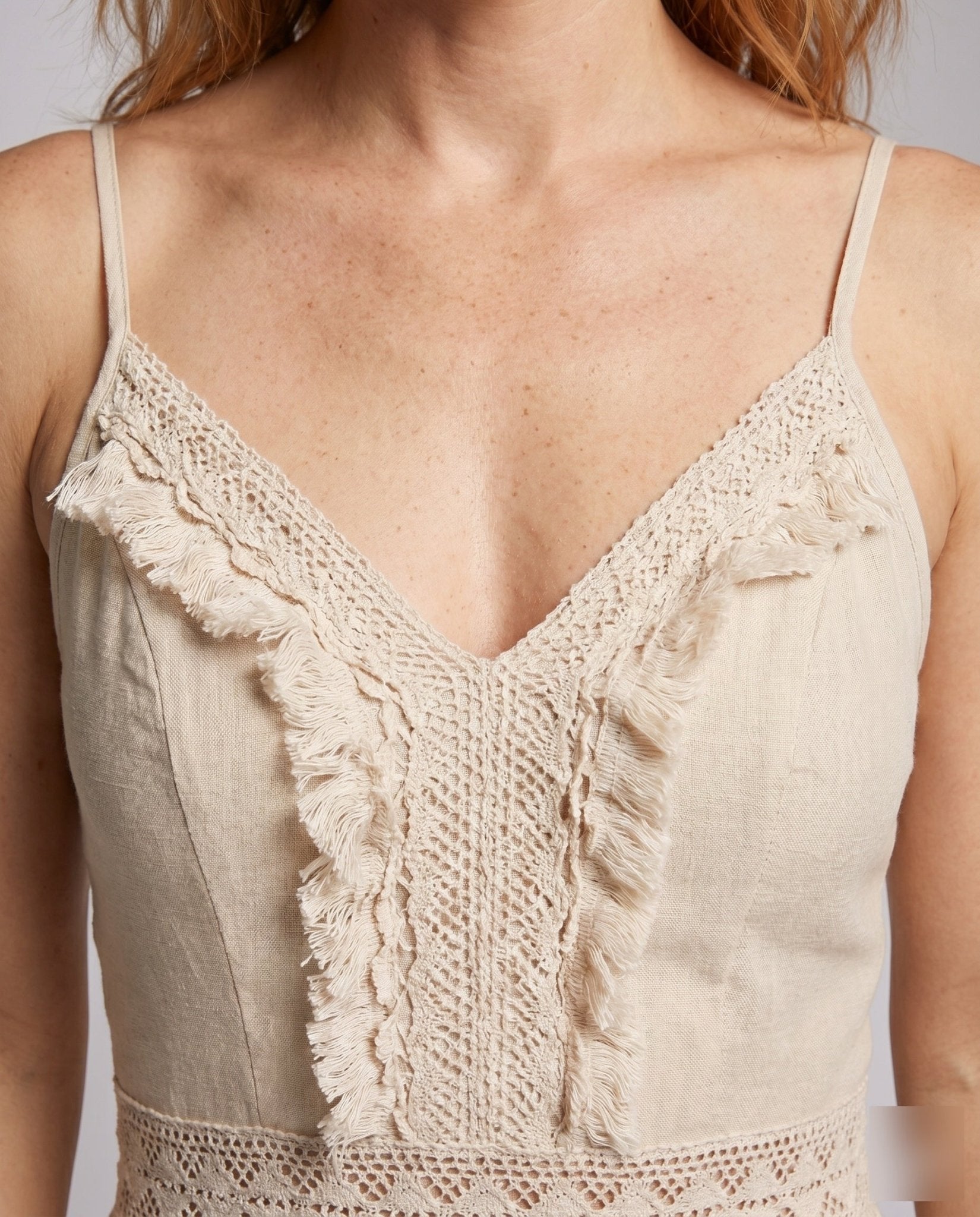Women's jumpsuit with delicate lace and ruffle details - Chichicherry