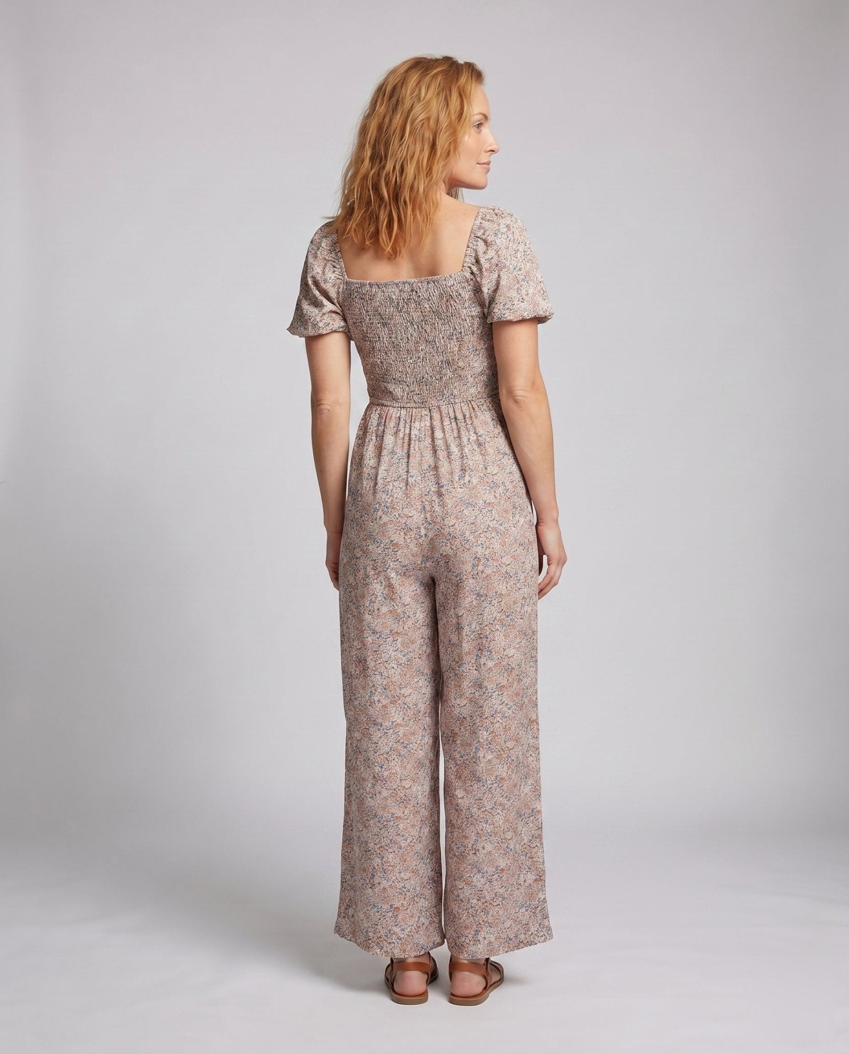 Women's jumpsuit with wide leg and floral design - Chichicherry
