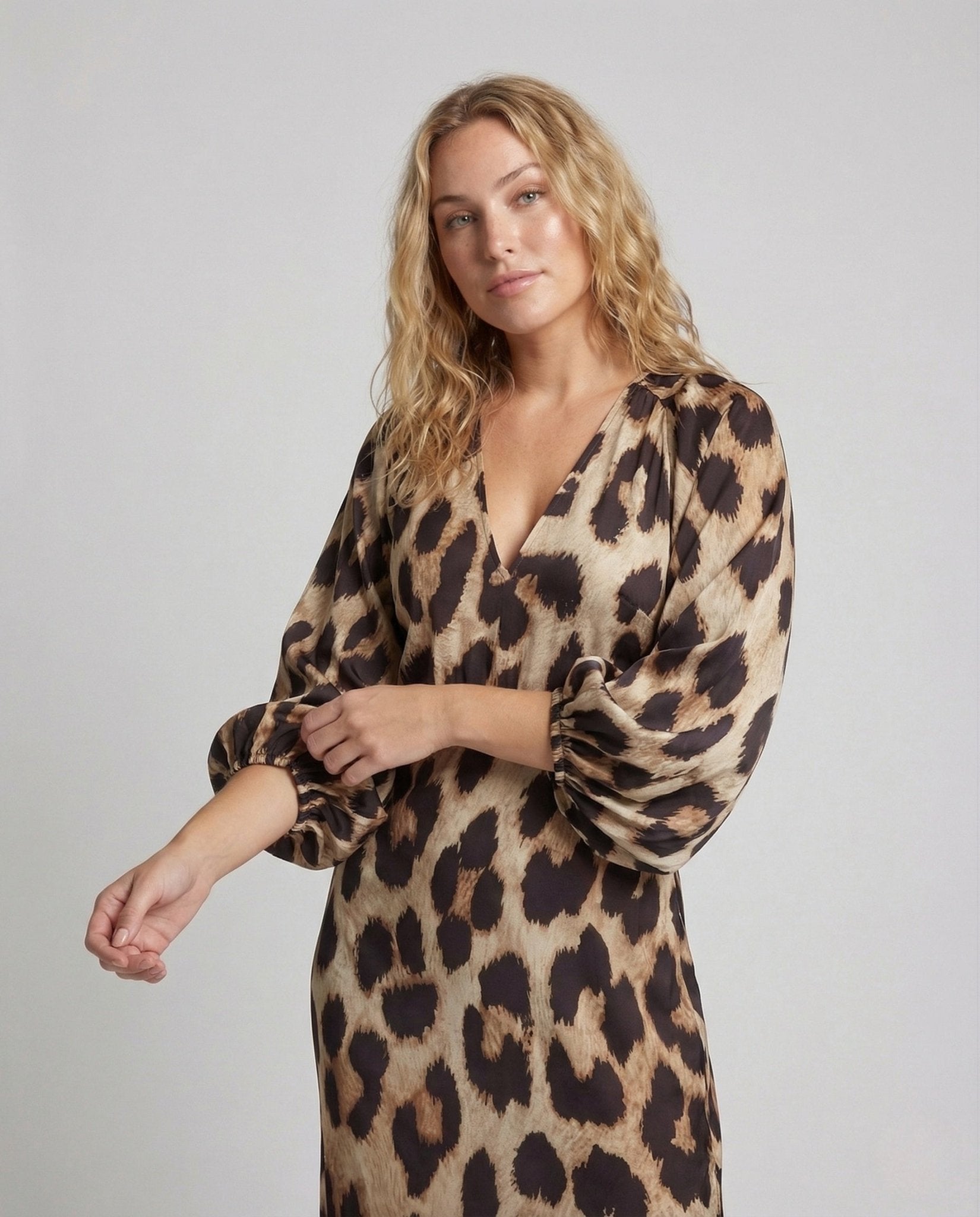 Women's Kaftan Midi Dress Leopard Print - Chichicherry